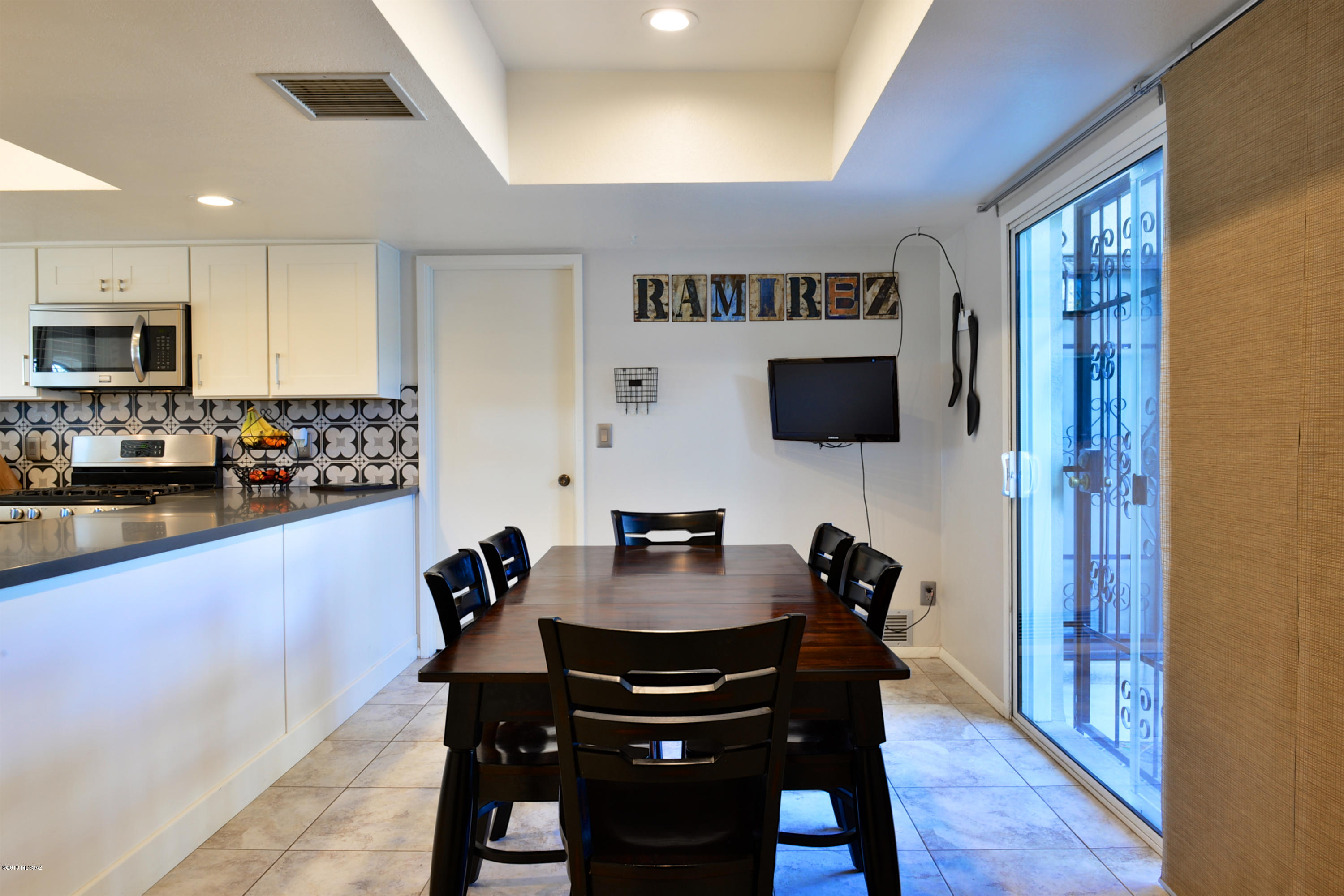 3618 N Knollwood Circle