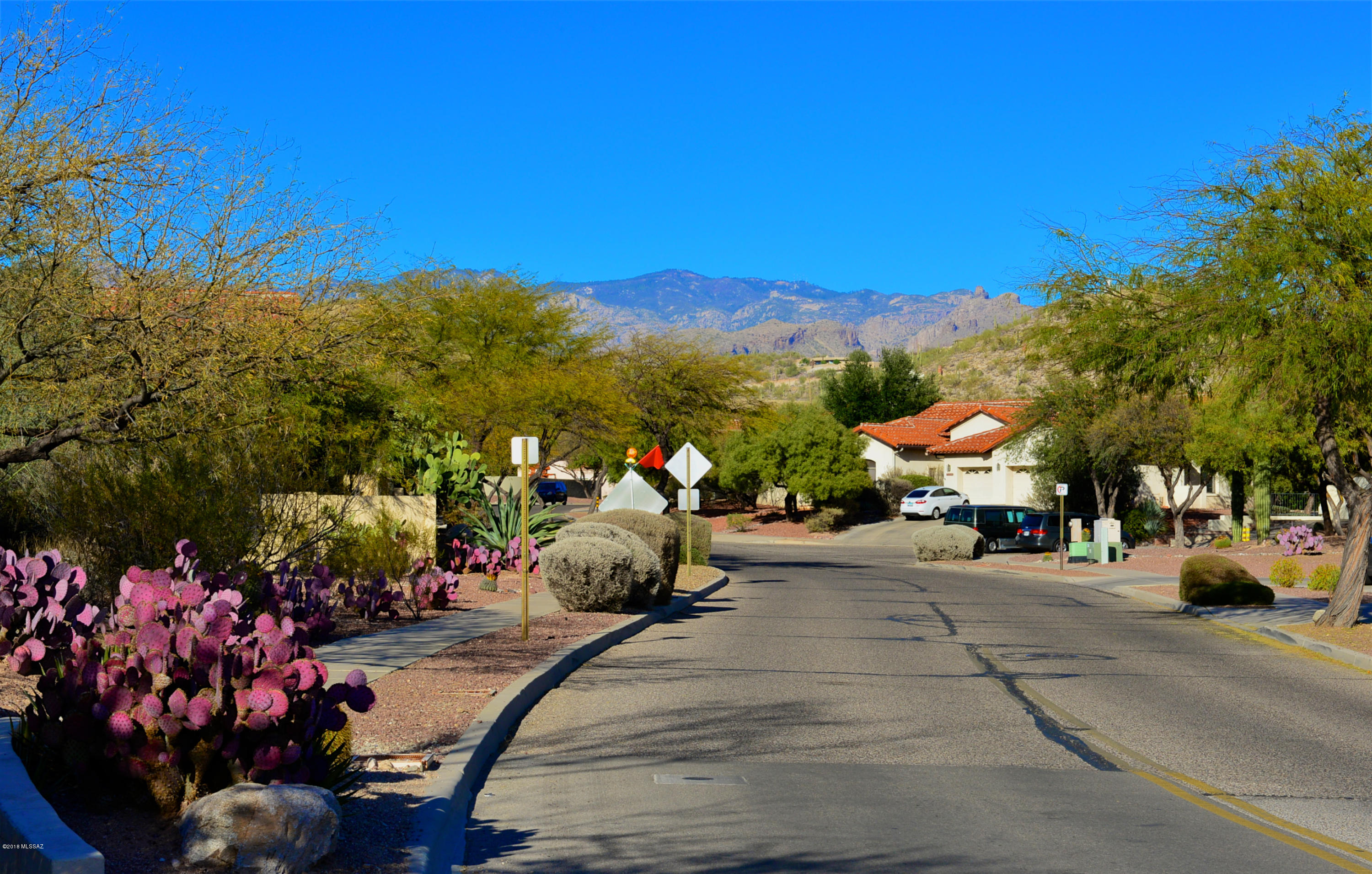 3618 N Knollwood Circle