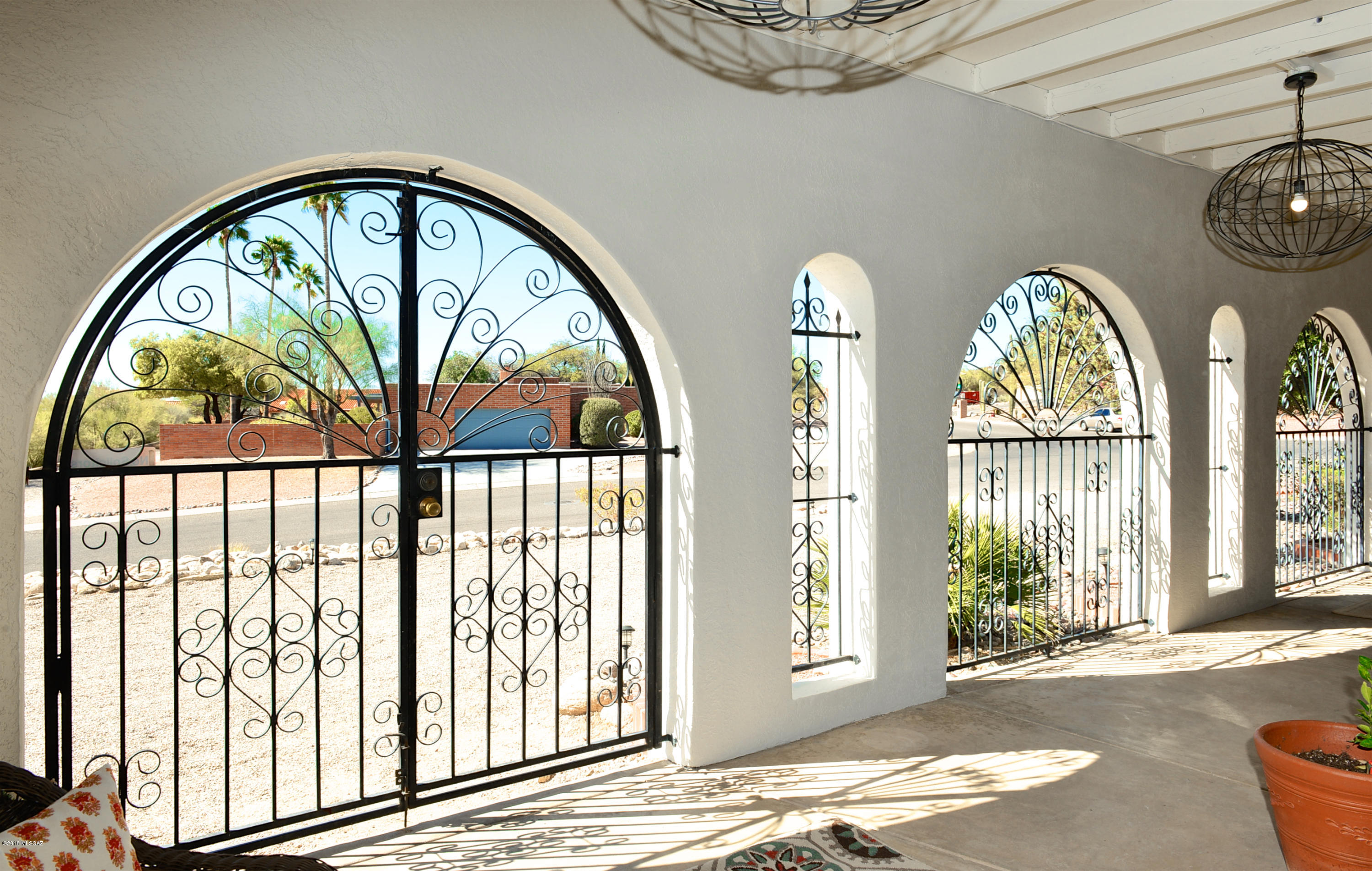 3618 N Knollwood Circle