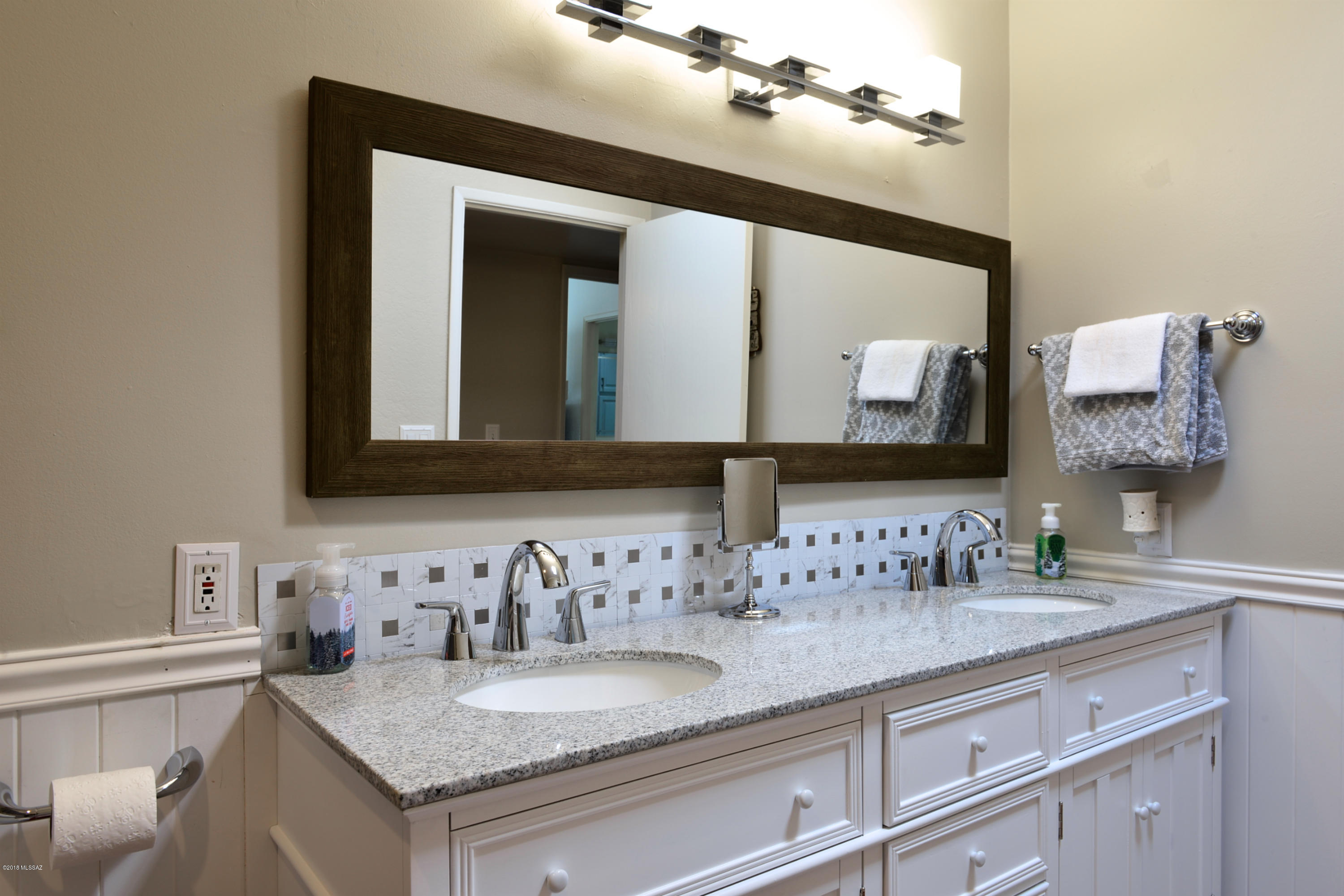 3618 N Knollwood Circle