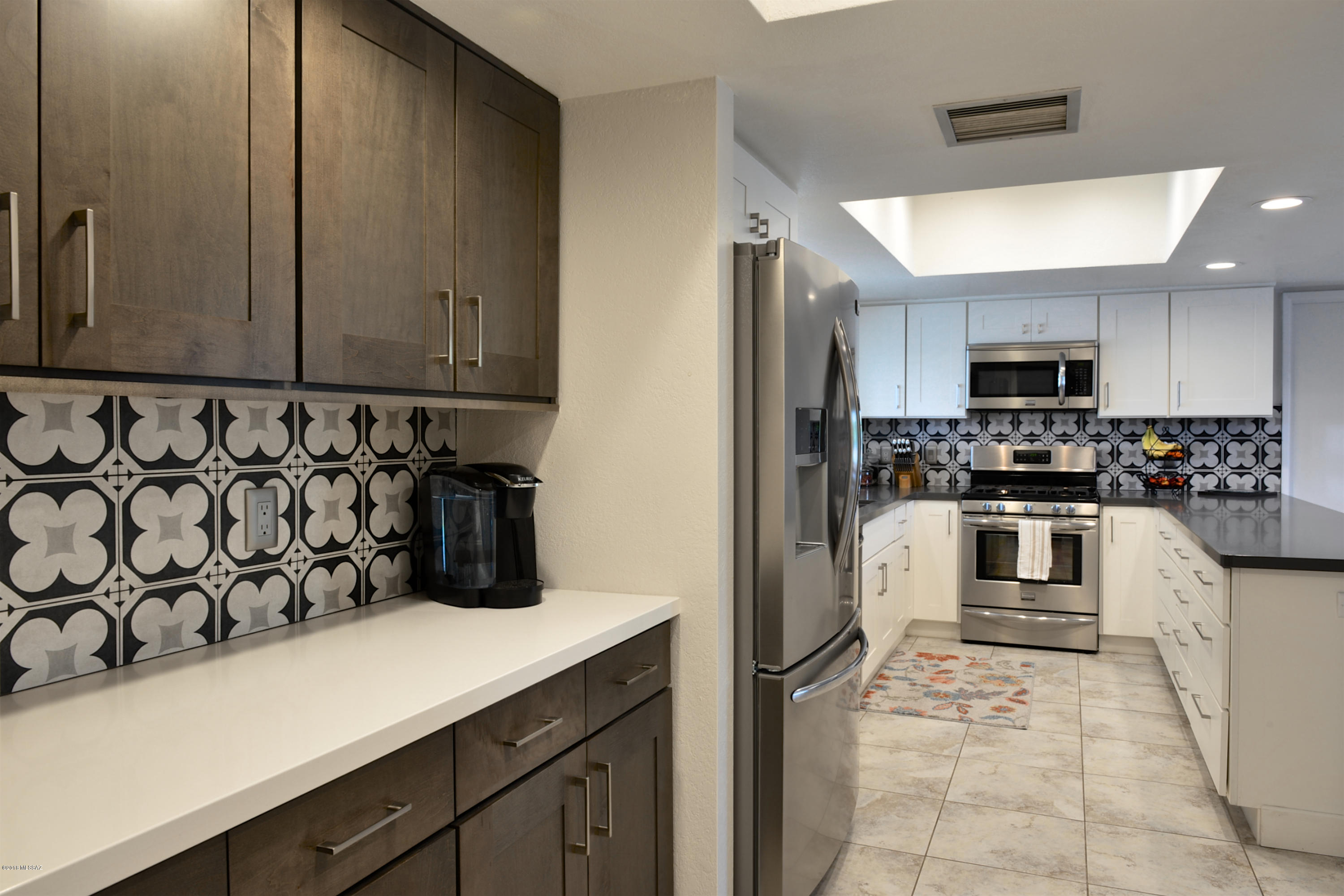 3618 N Knollwood Circle