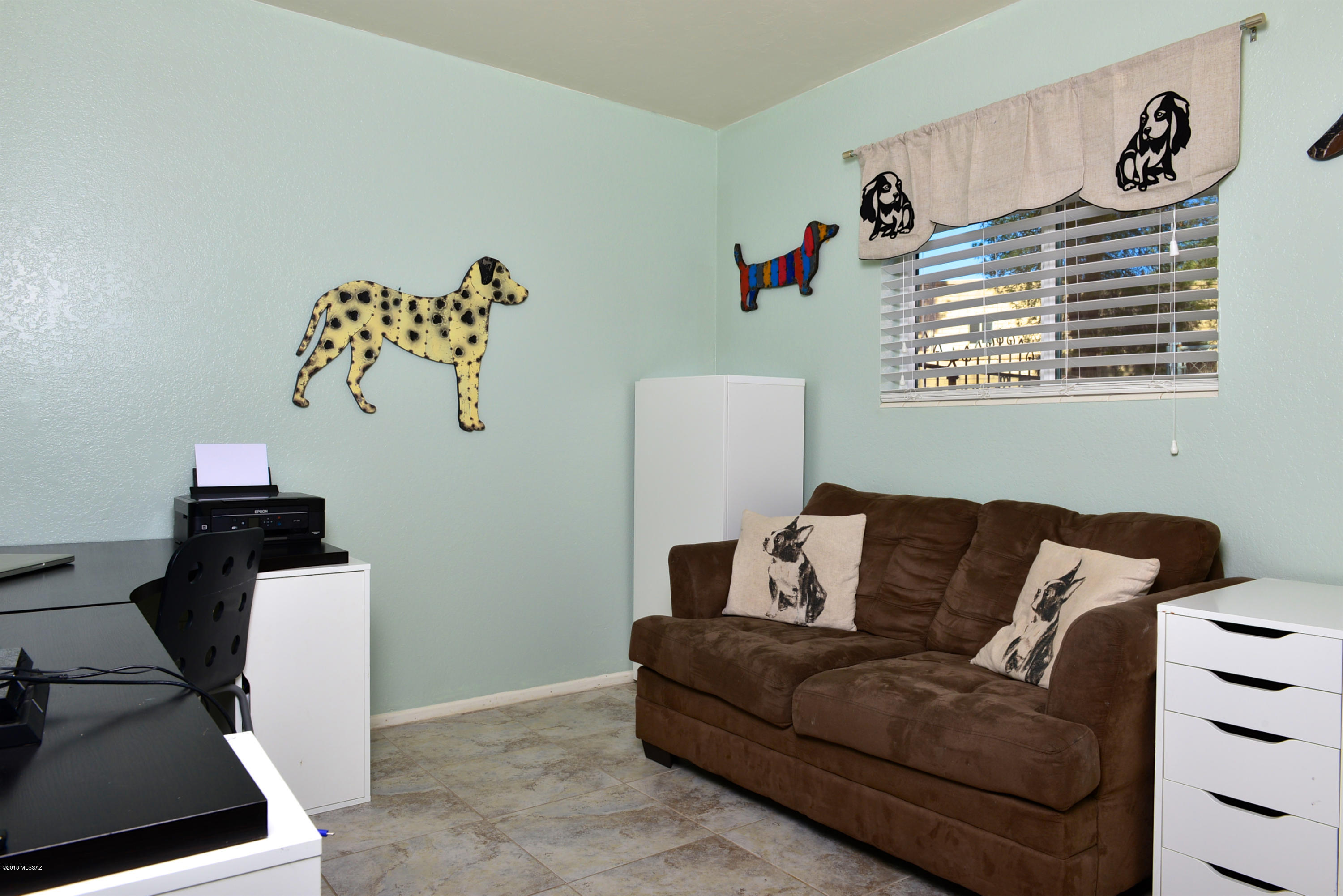 3618 N Knollwood Circle