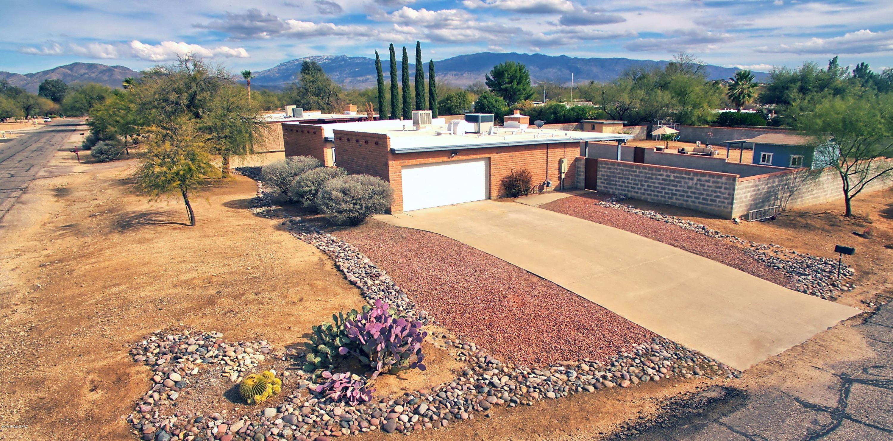 9340 E Walnut Tree Circle