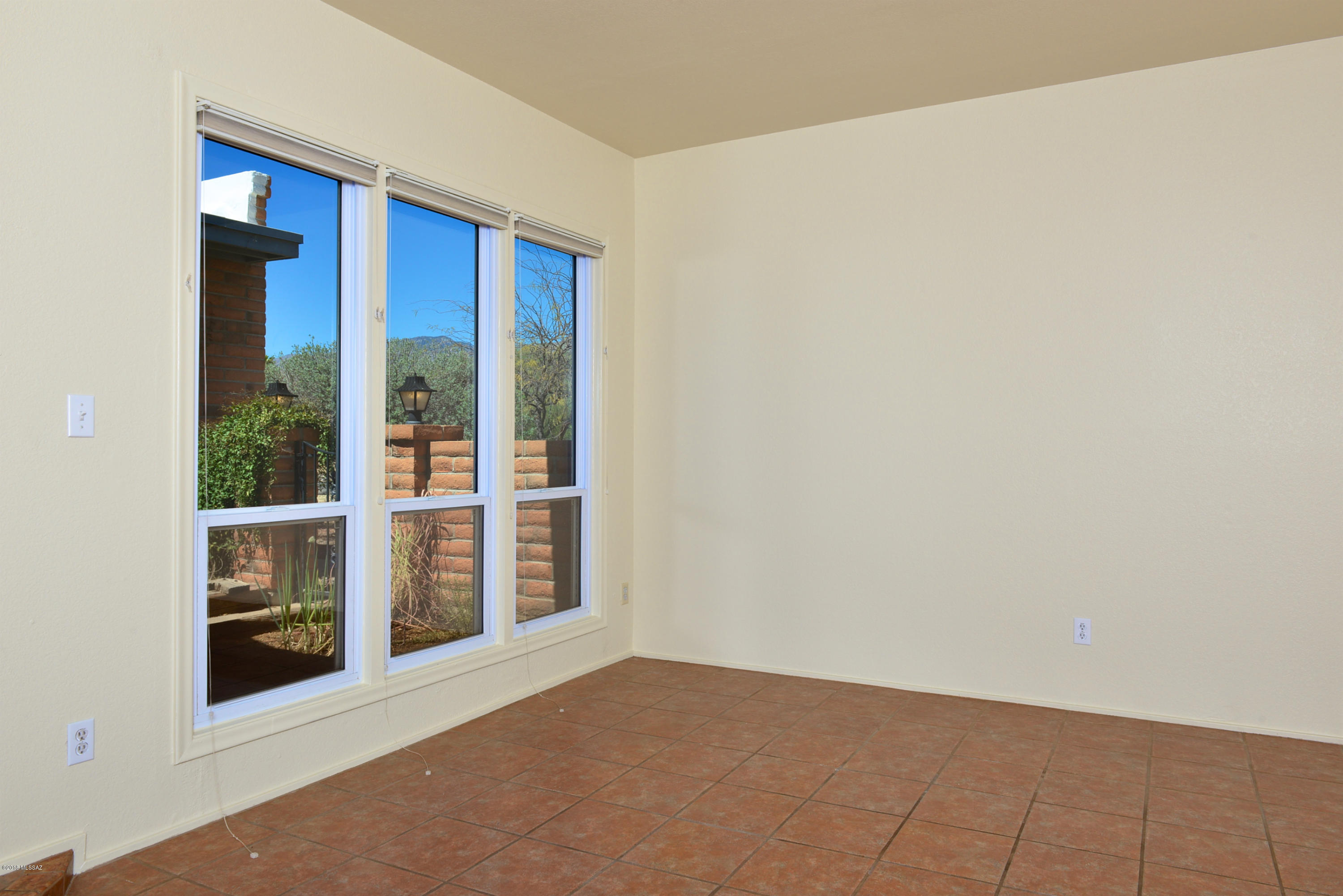 9340 E Walnut Tree Circle