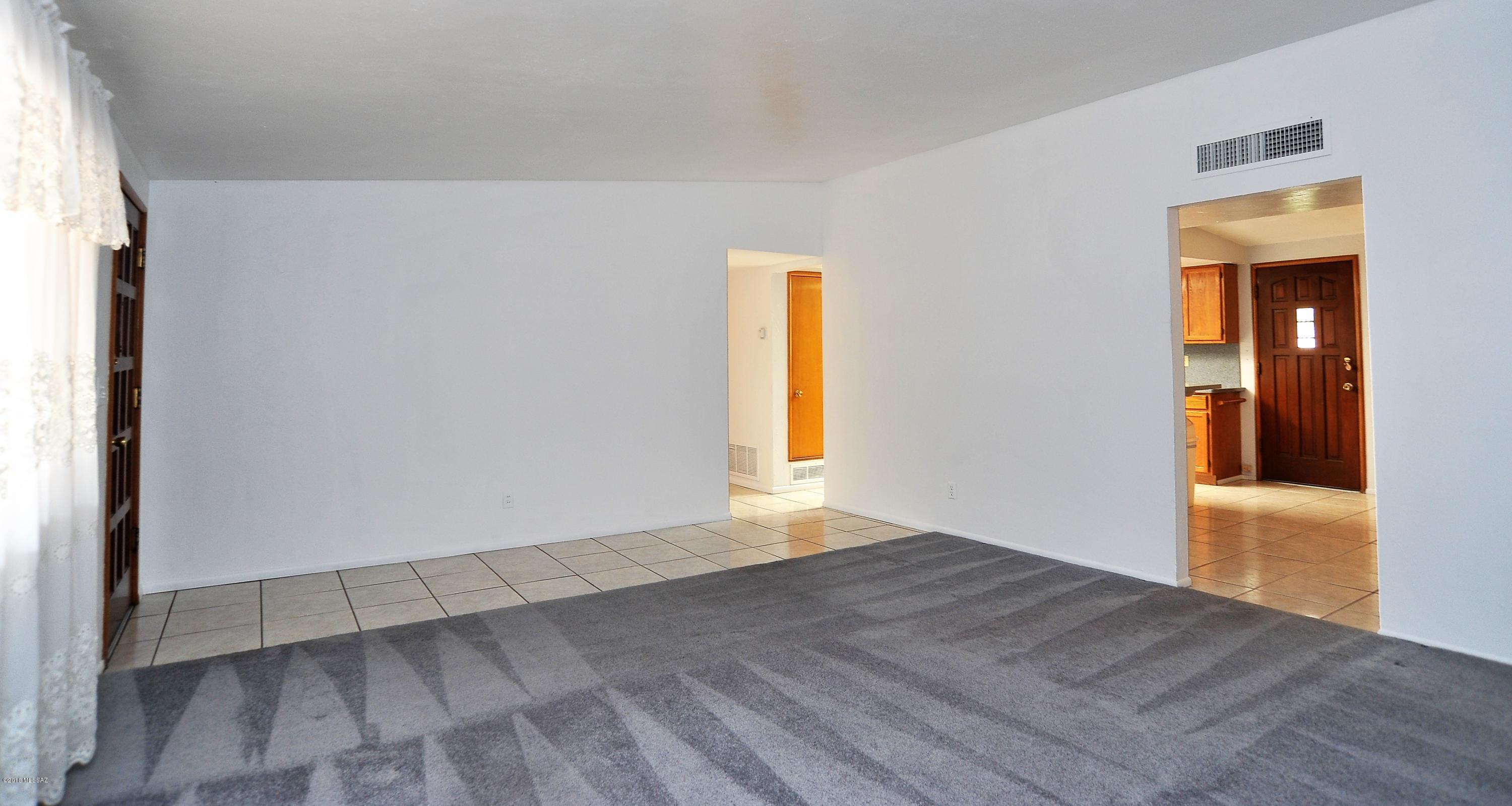 8521 E Shiloh Street