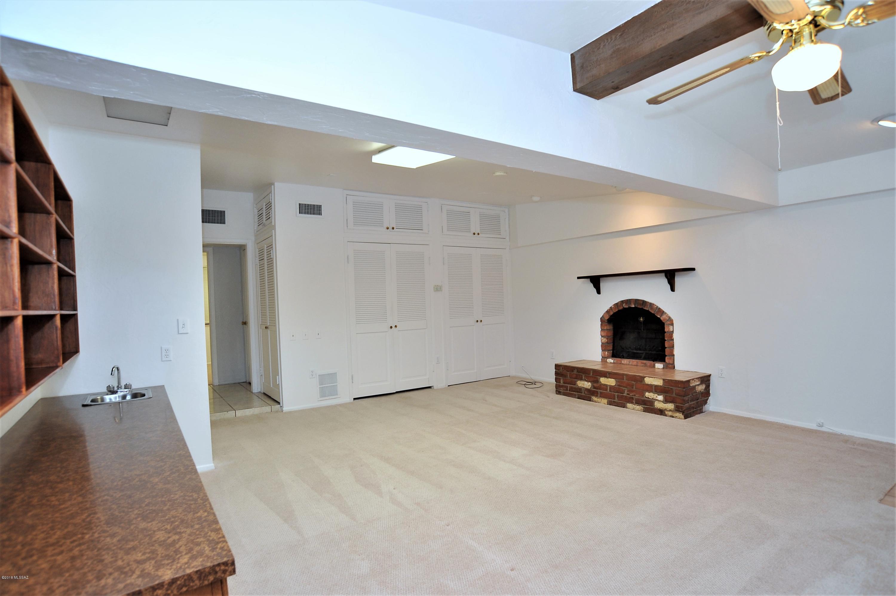 8521 E Shiloh Street