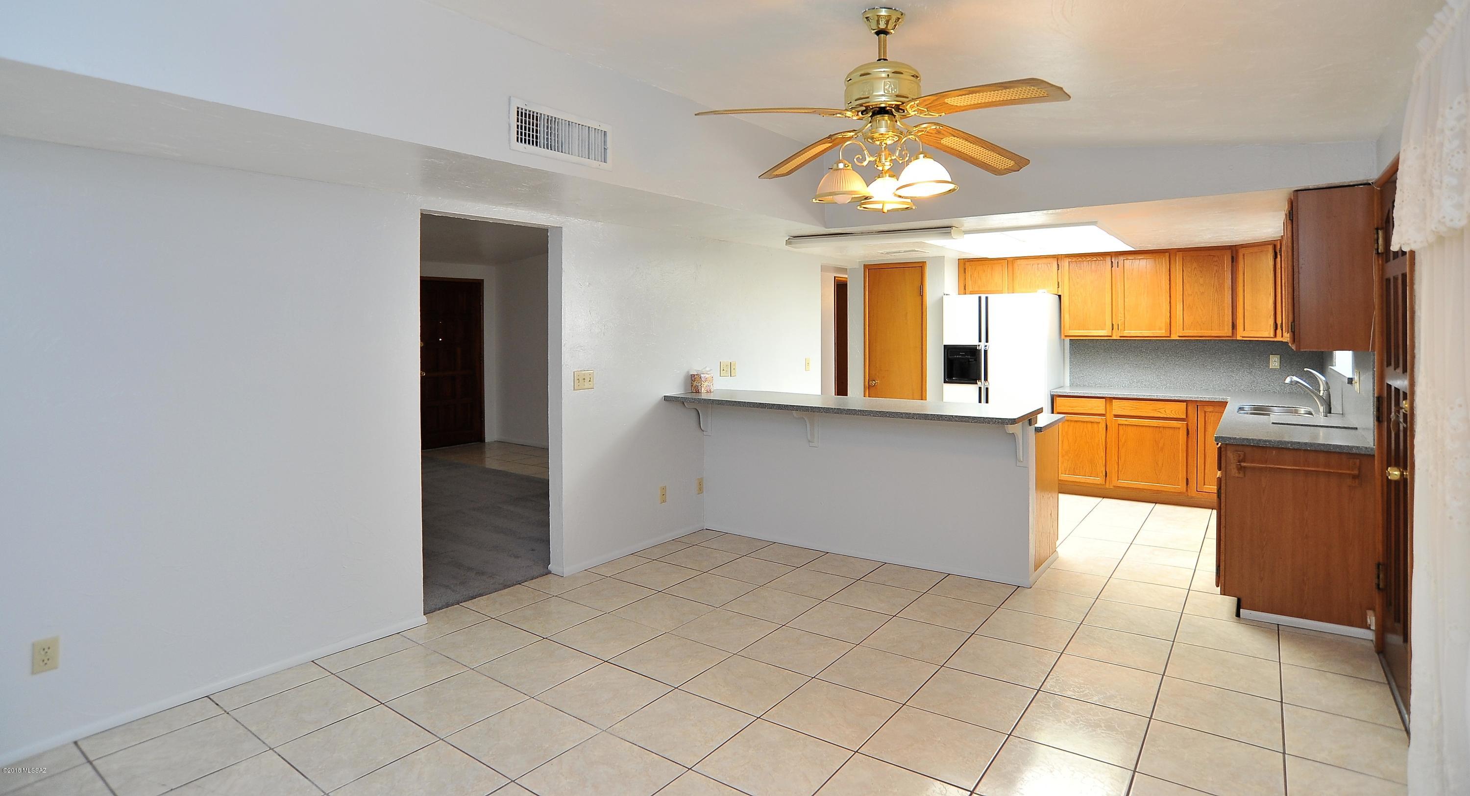 8521 E Shiloh Street