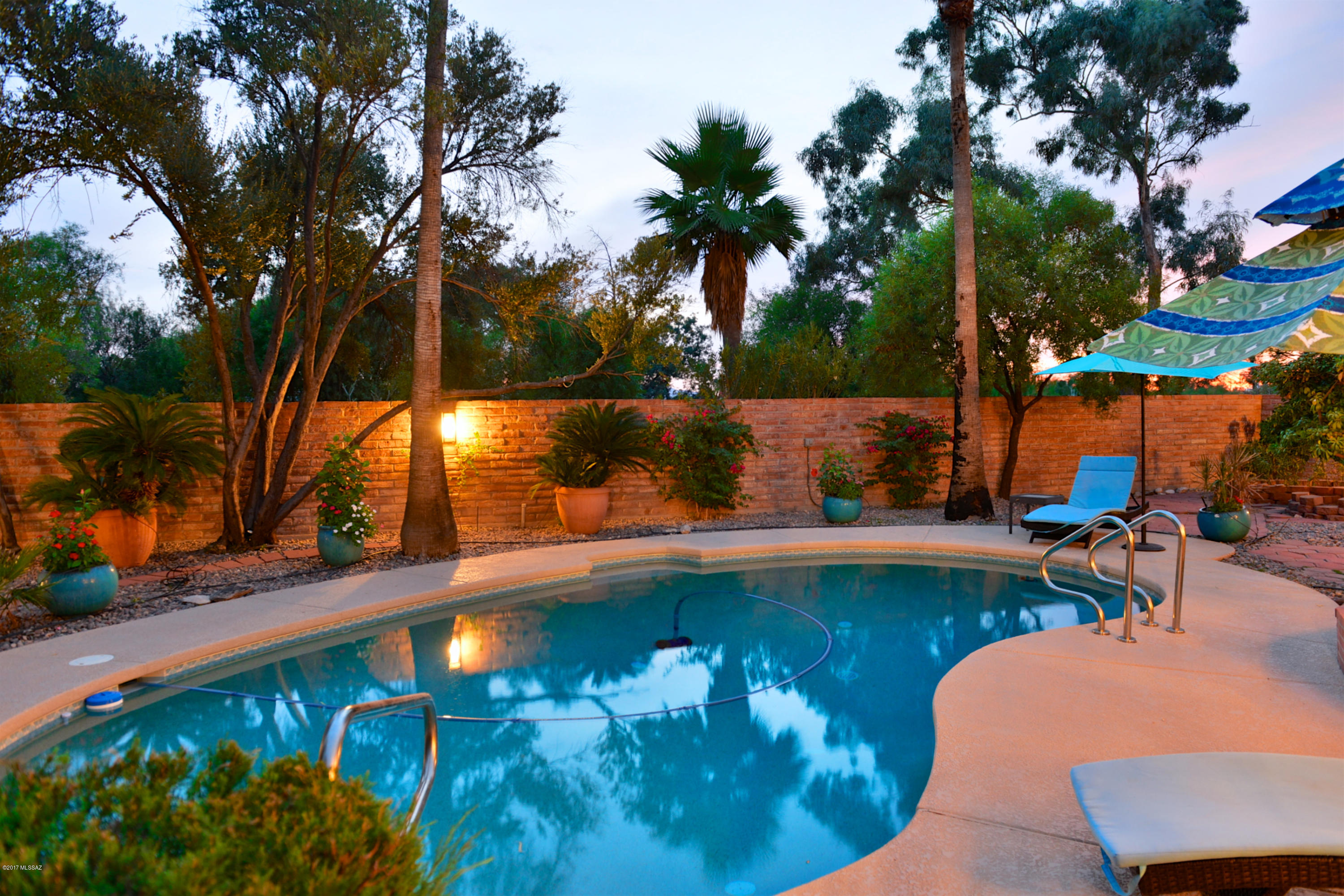 6240 N Camino Miraval