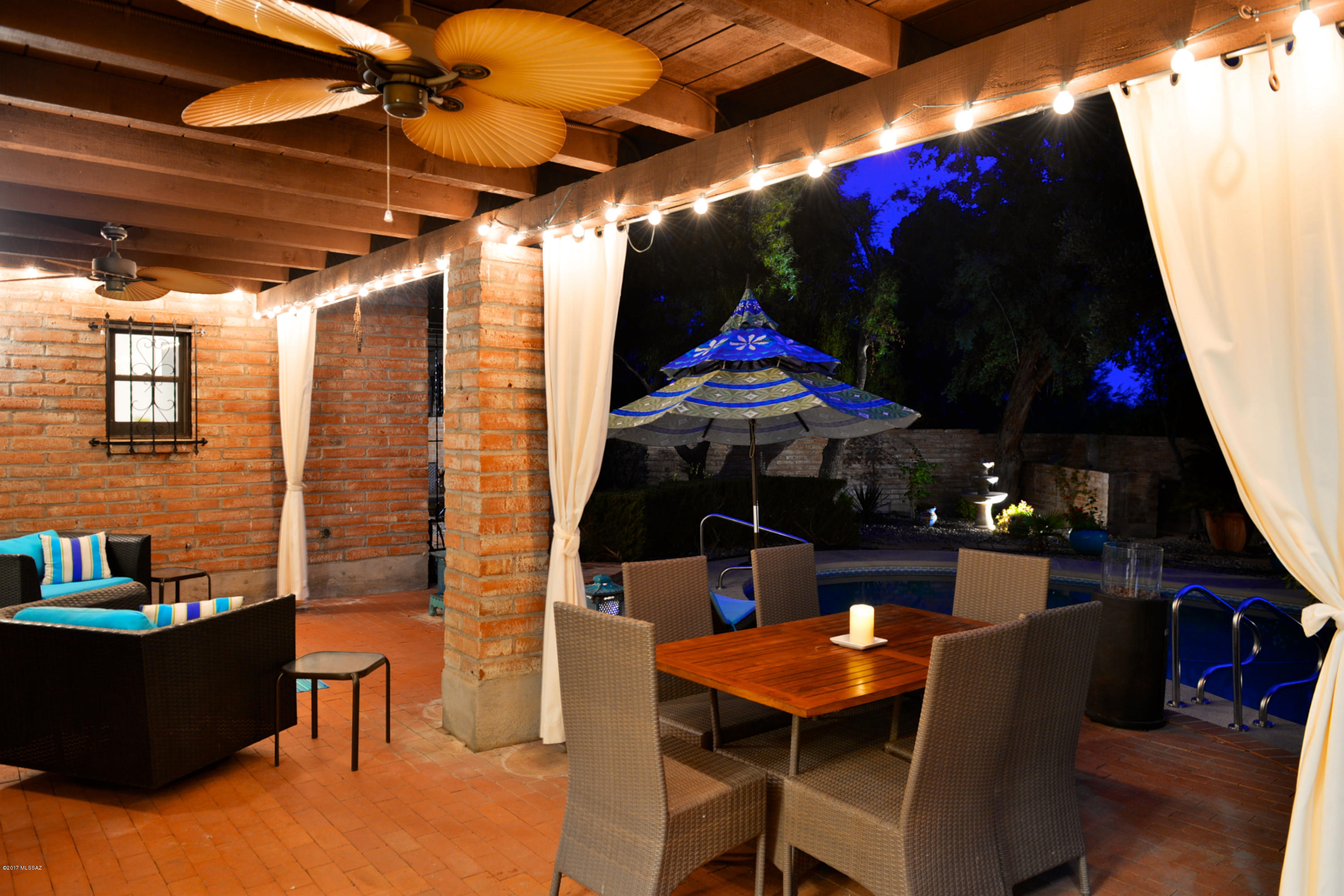 6240 N Camino Miraval