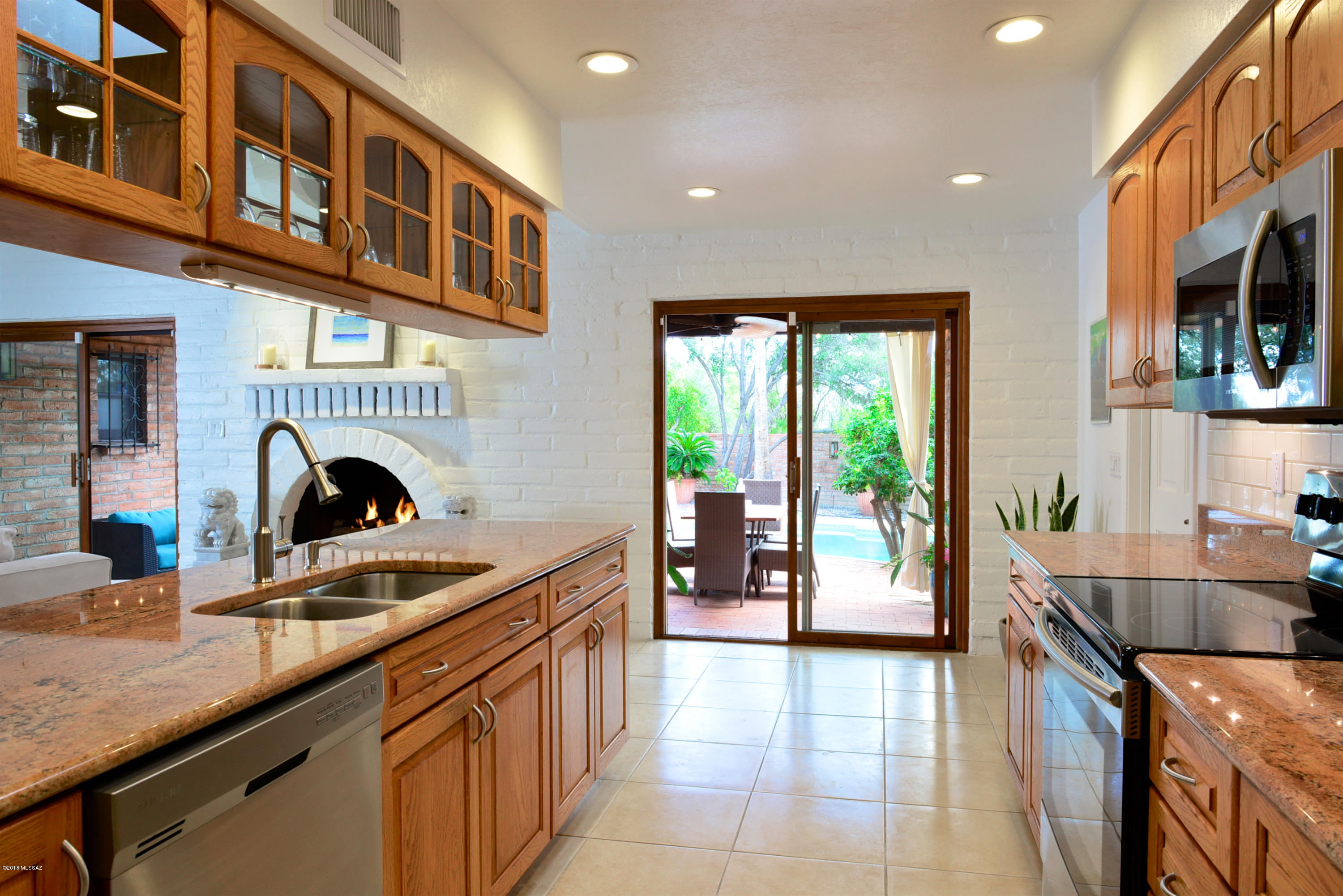 6240 N Camino Miraval