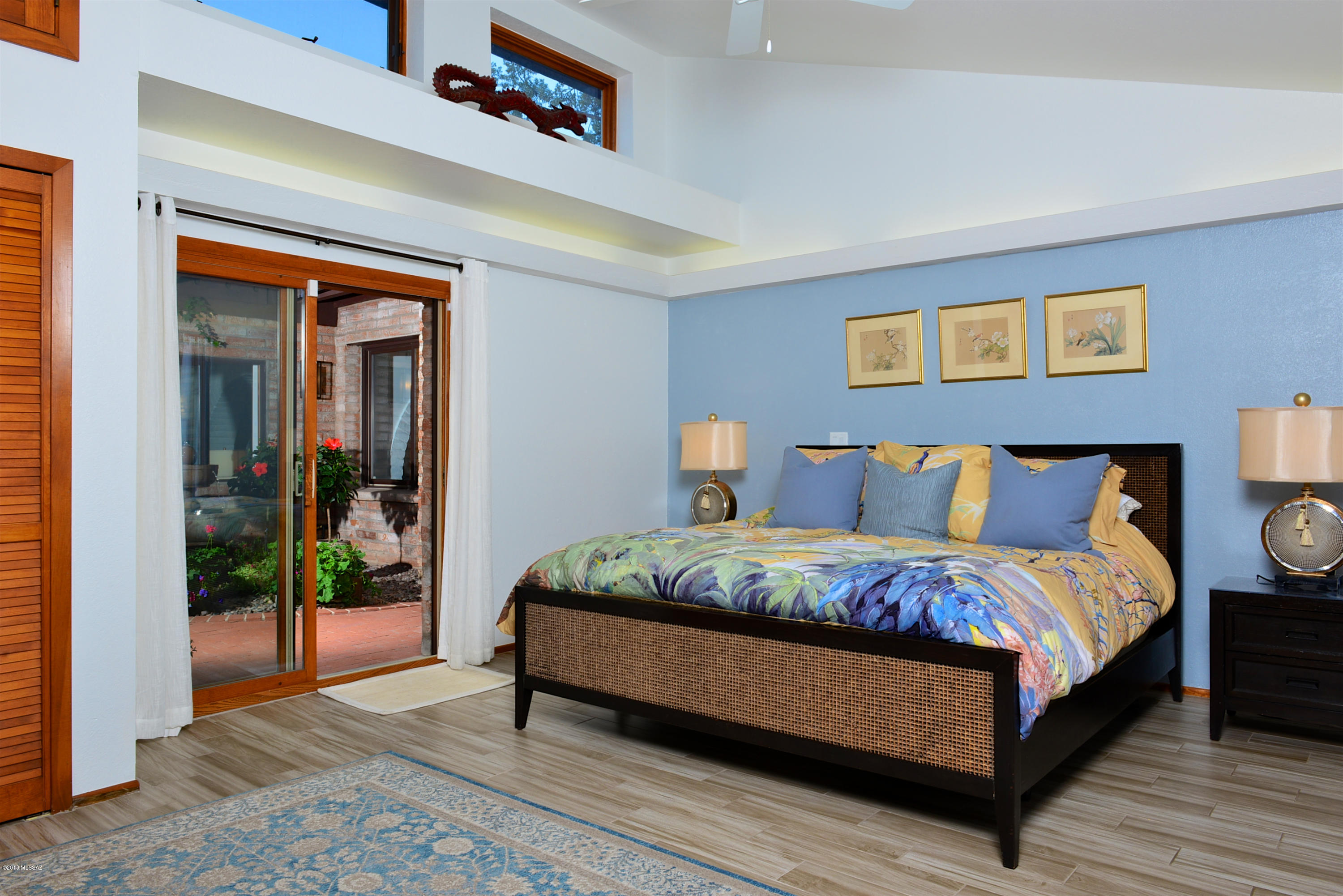 6240 N Camino Miraval