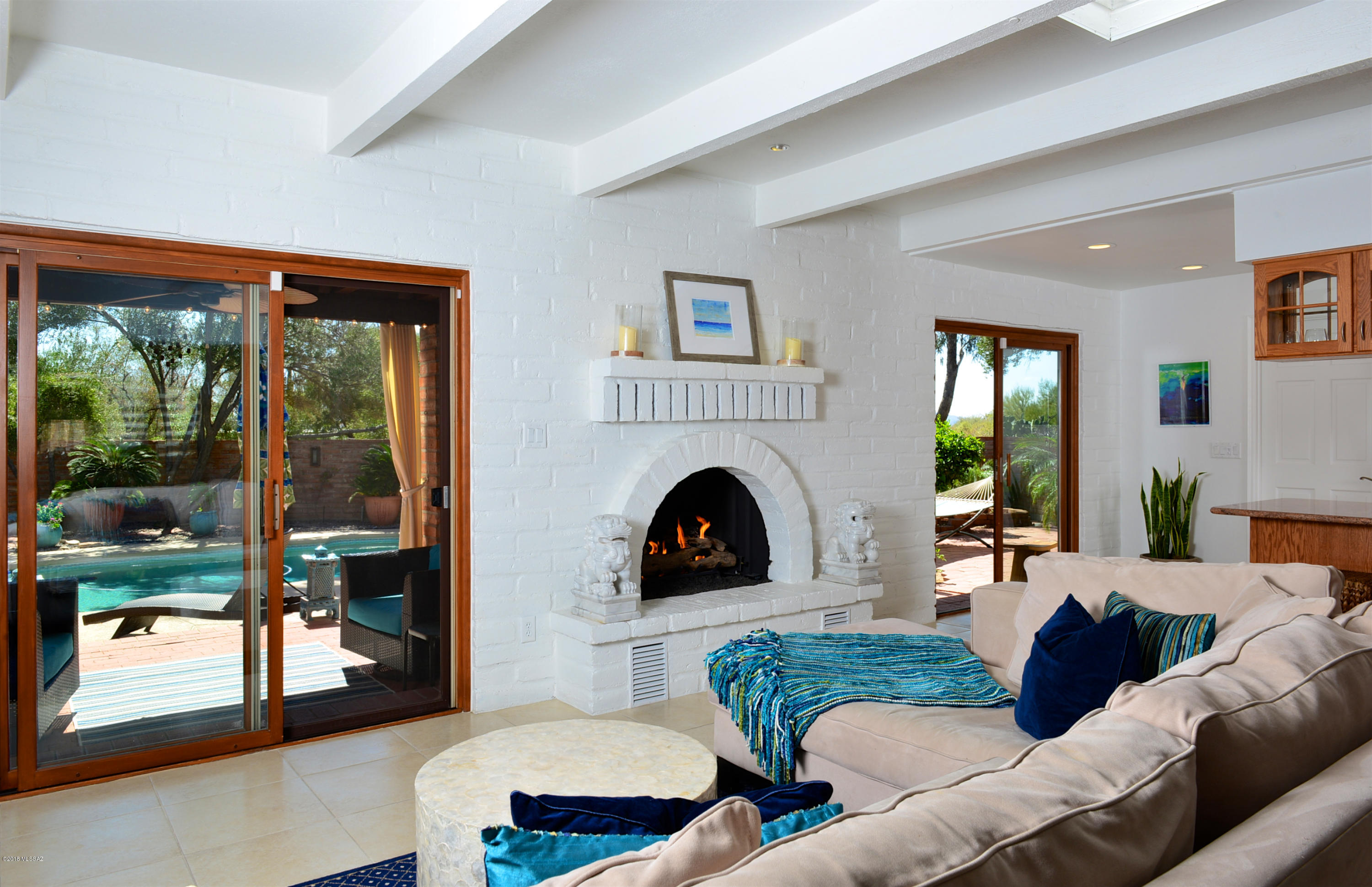 6240 N Camino Miraval