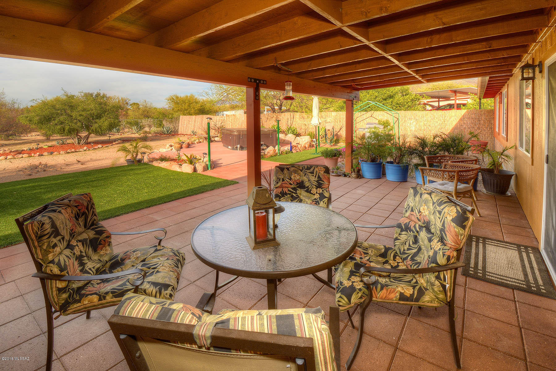 380 W Placita De La Poza