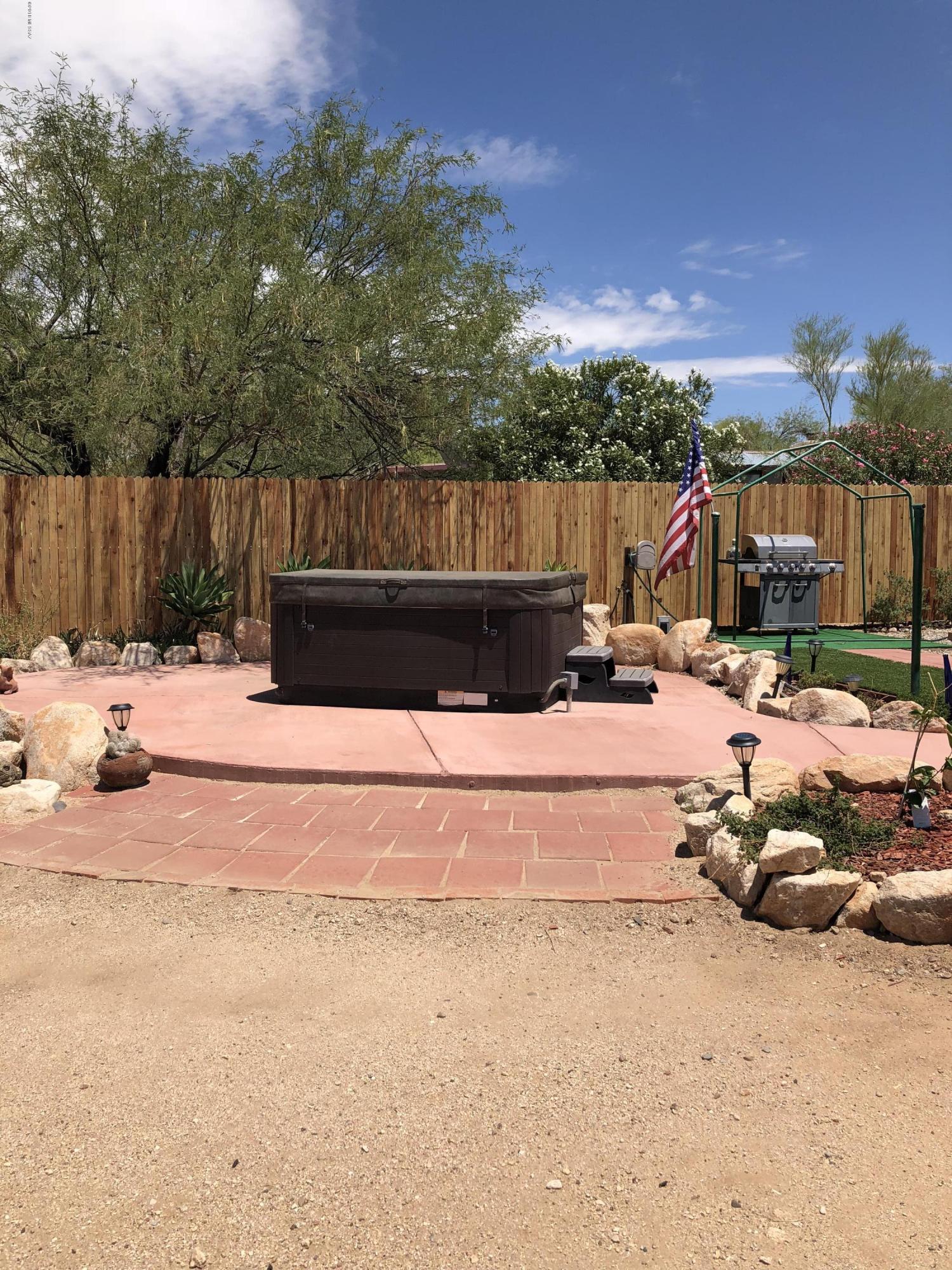 380 W Placita De La Poza