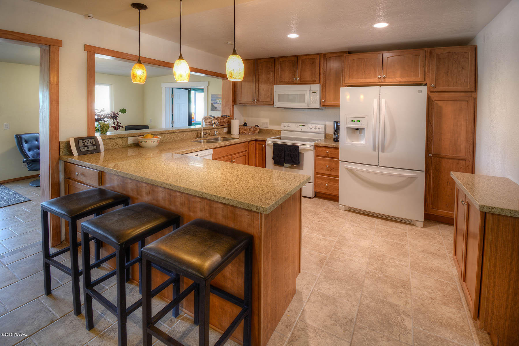 380 W Placita De La Poza