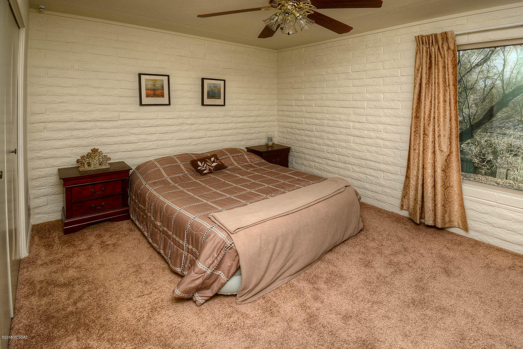 380 W Placita De La Poza