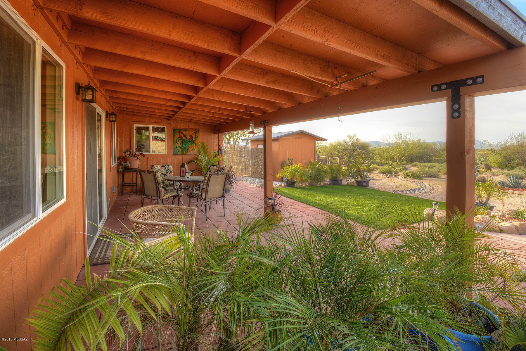 380 W Placita De La Poza