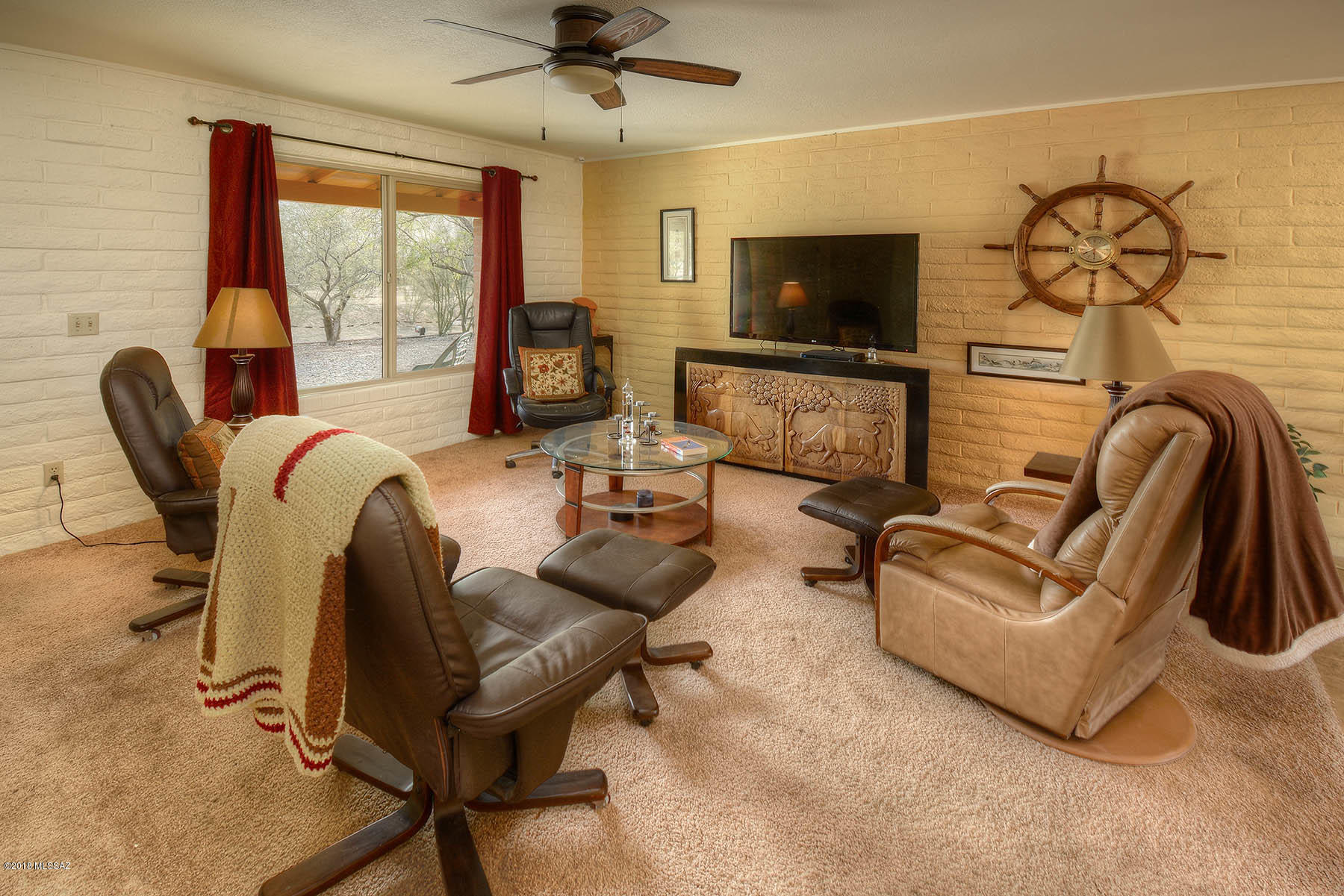 380 W Placita De La Poza