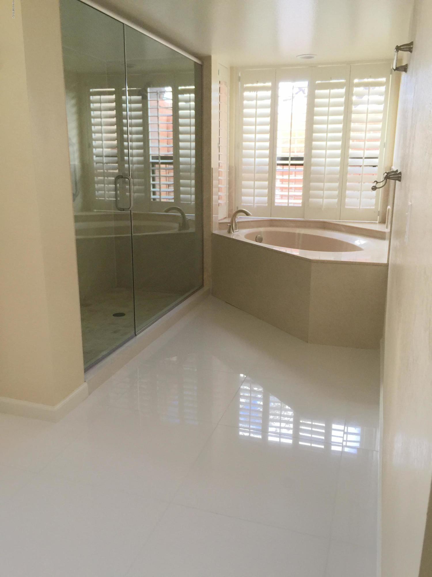 5447 N Via Velazquez