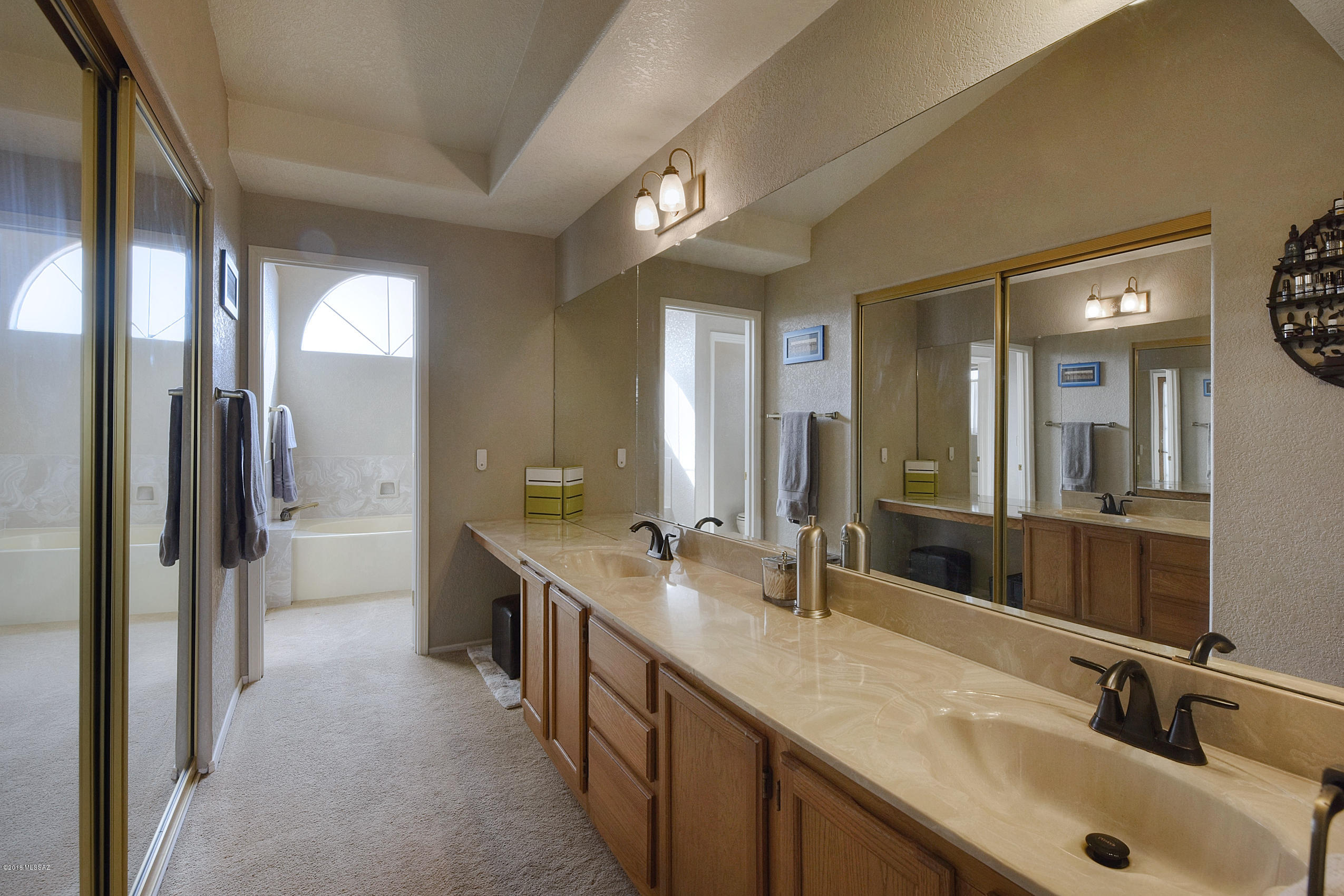 1080 W Eagle Landing Place