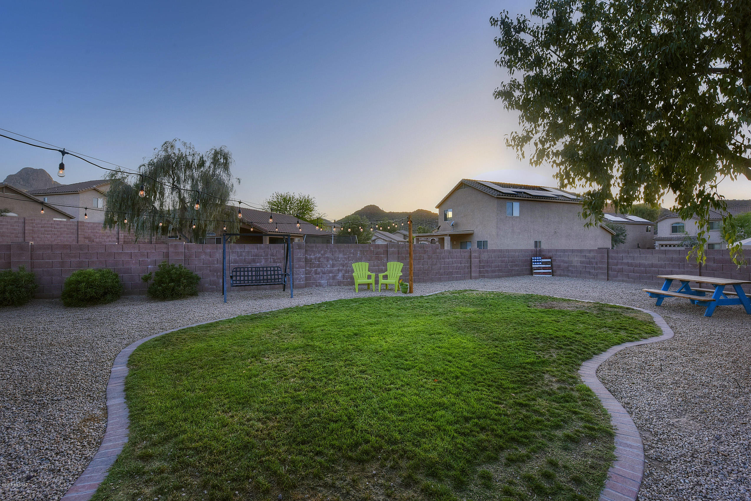 8855 N Twin Peaks Brook Drive