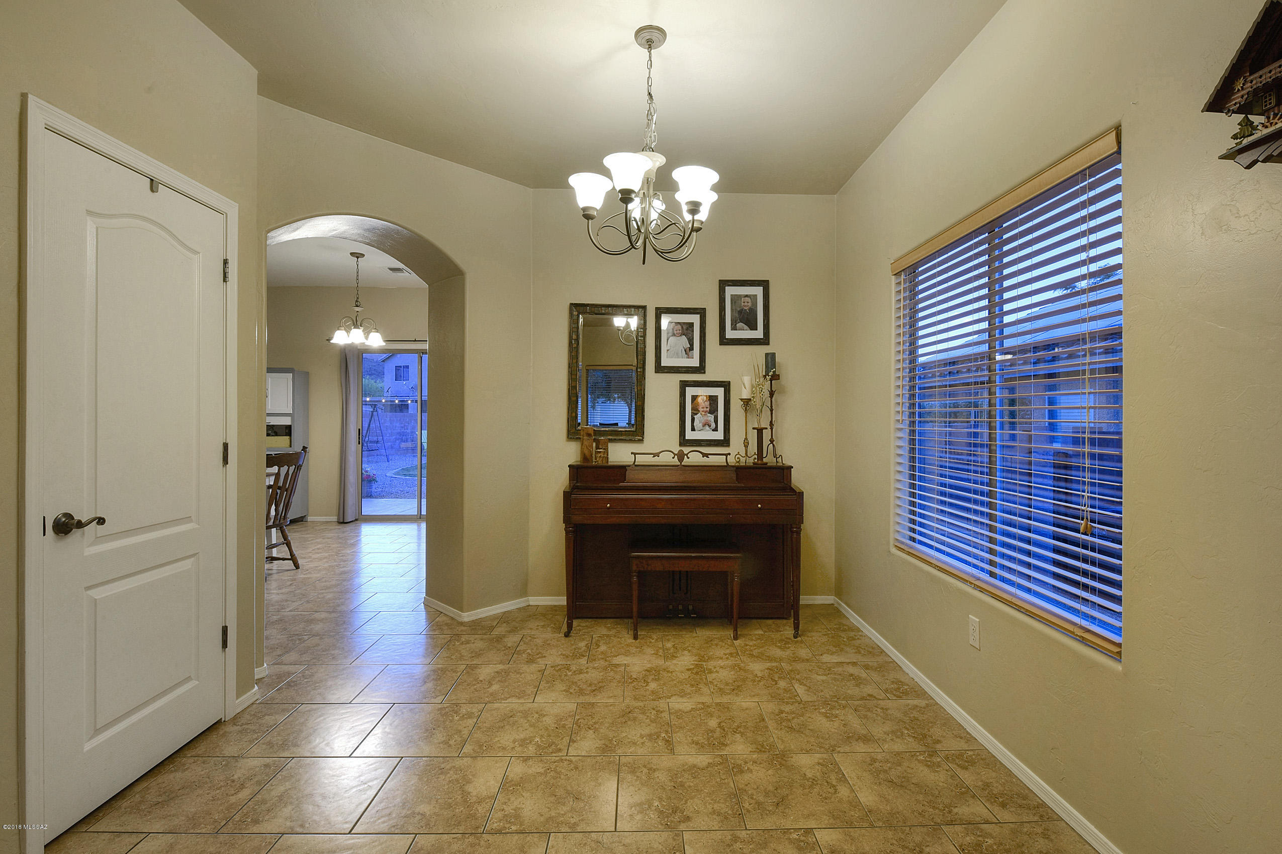 8855 N Twin Peaks Brook Drive