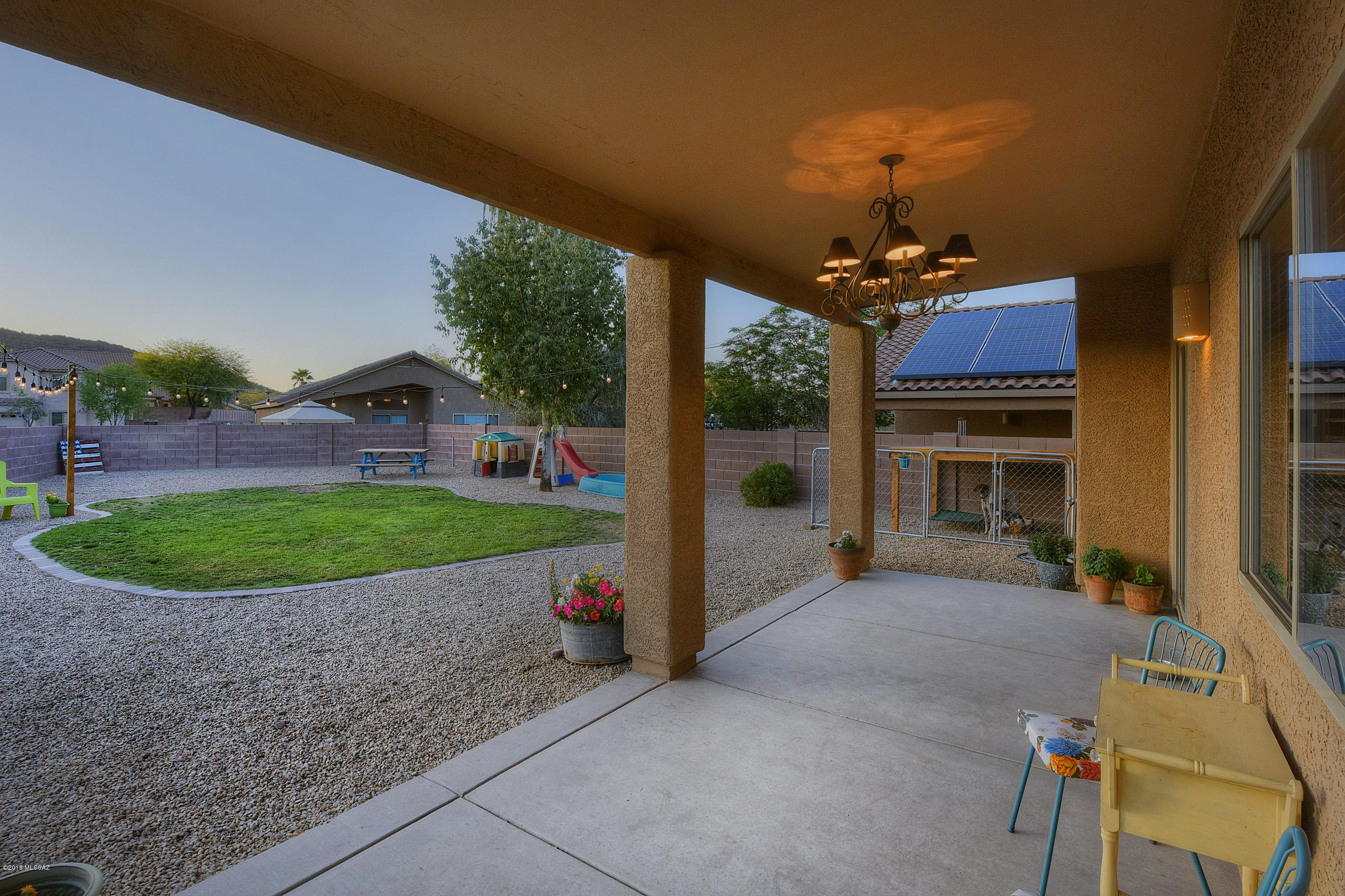 8855 N Twin Peaks Brook Drive