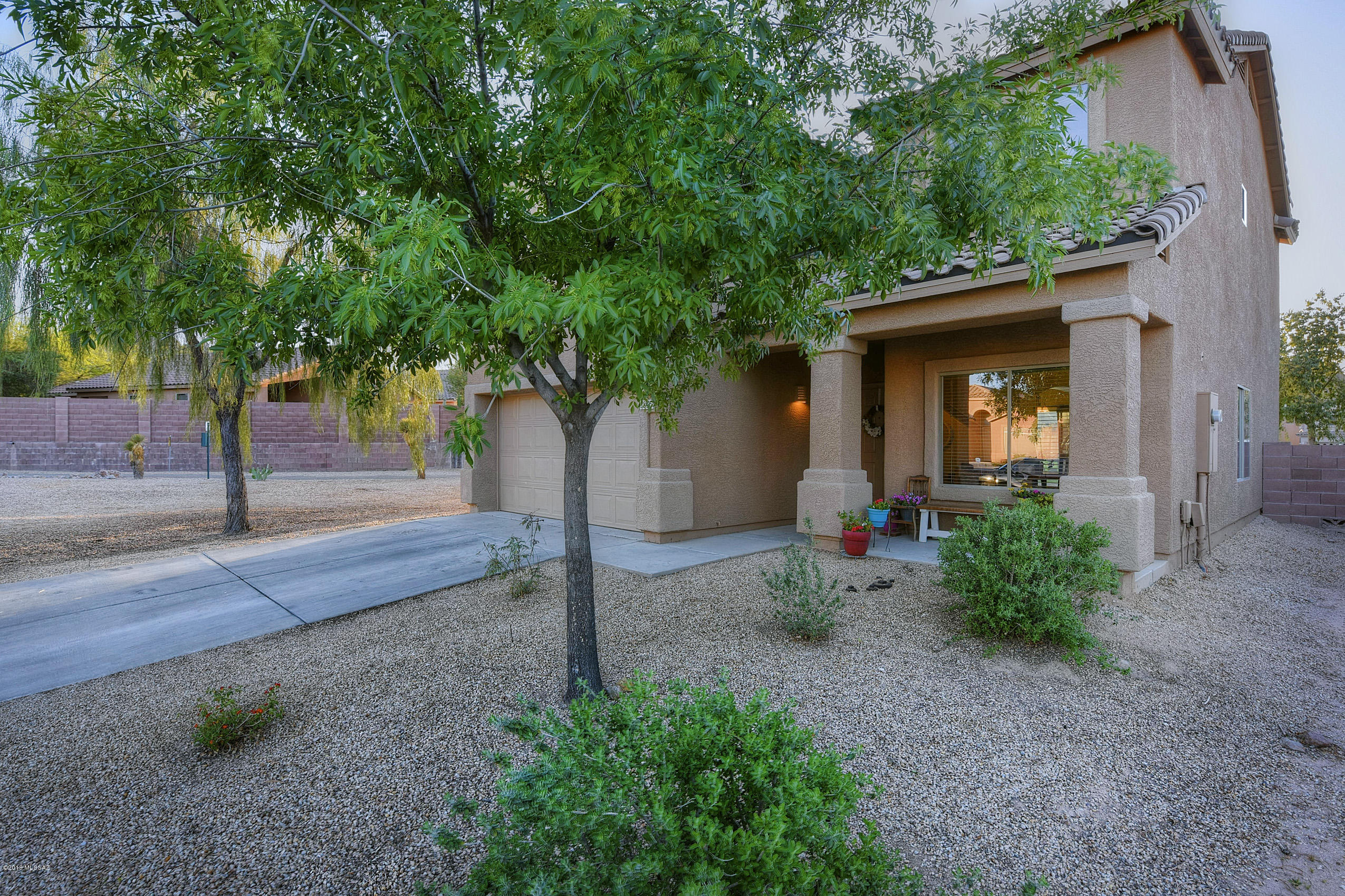 8855 N Twin Peaks Brook Drive