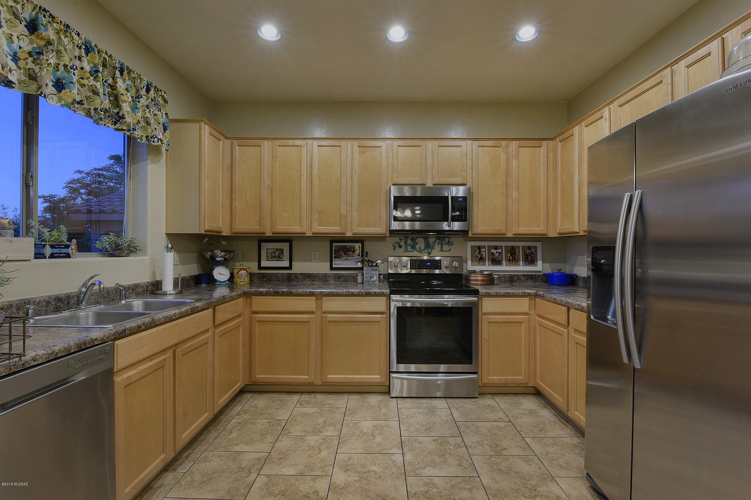 8855 N Twin Peaks Brook Drive