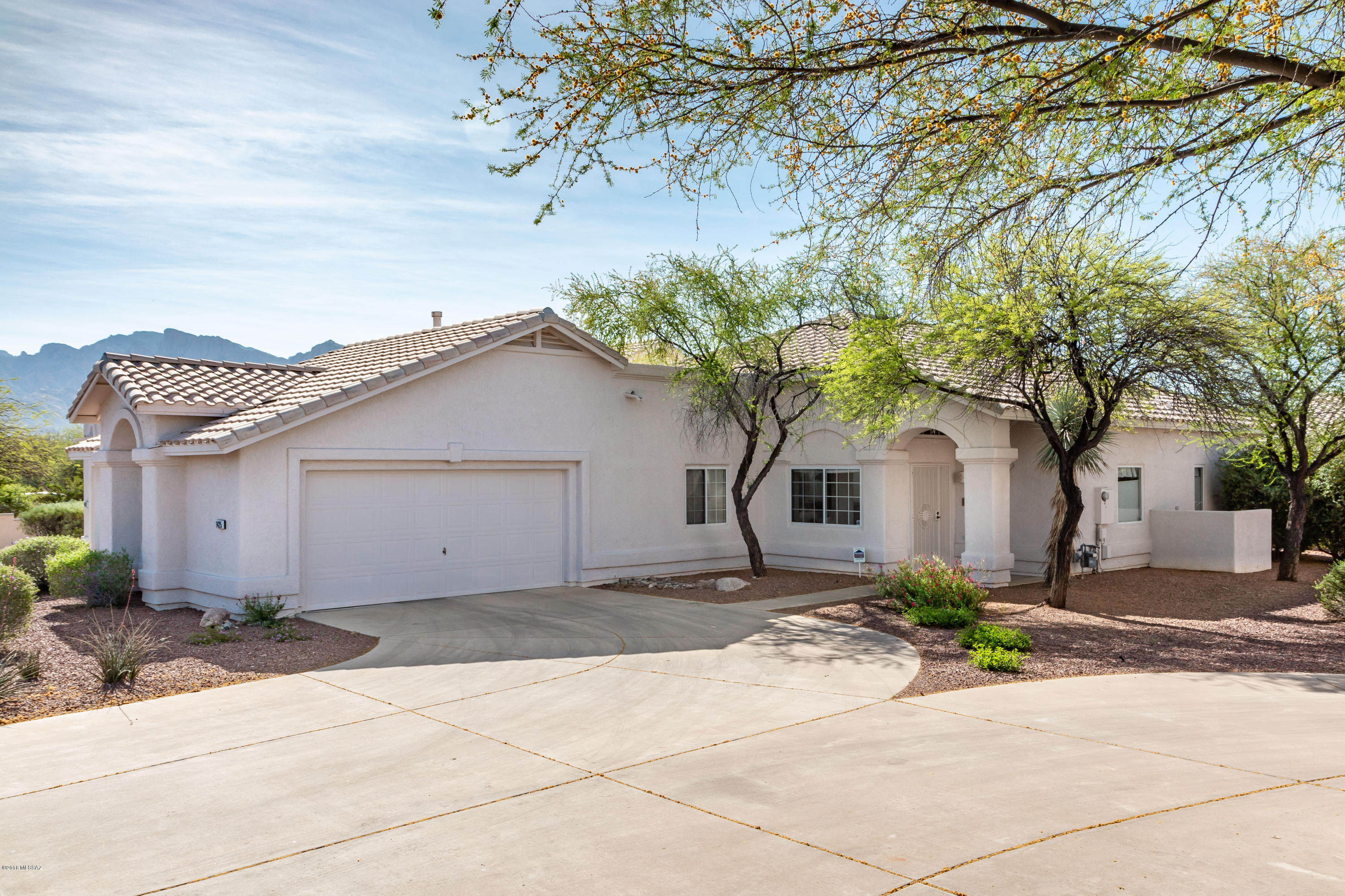 1425 W Carmel Pointe Drive