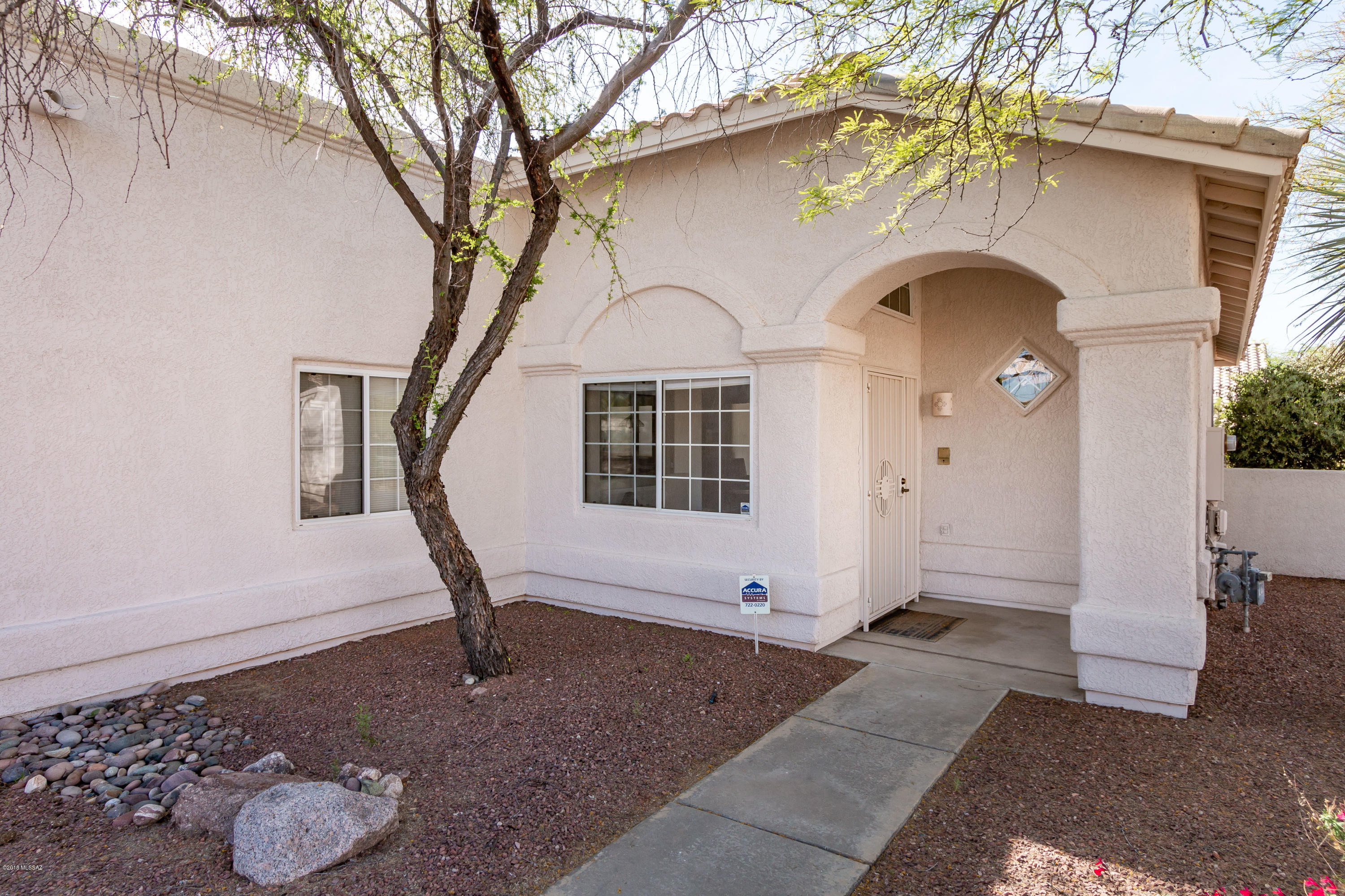 1425 W Carmel Pointe Drive