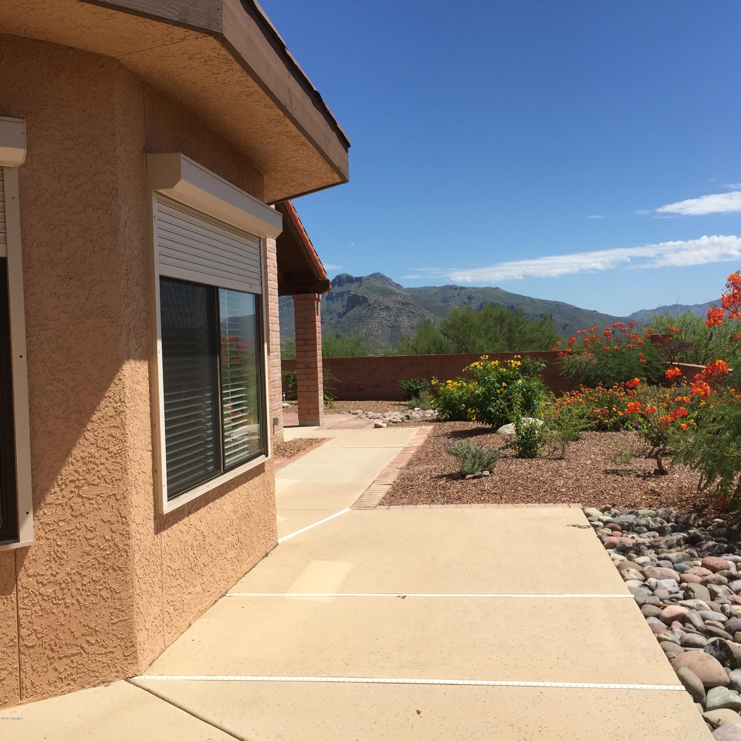 5540 N Via Velazquez