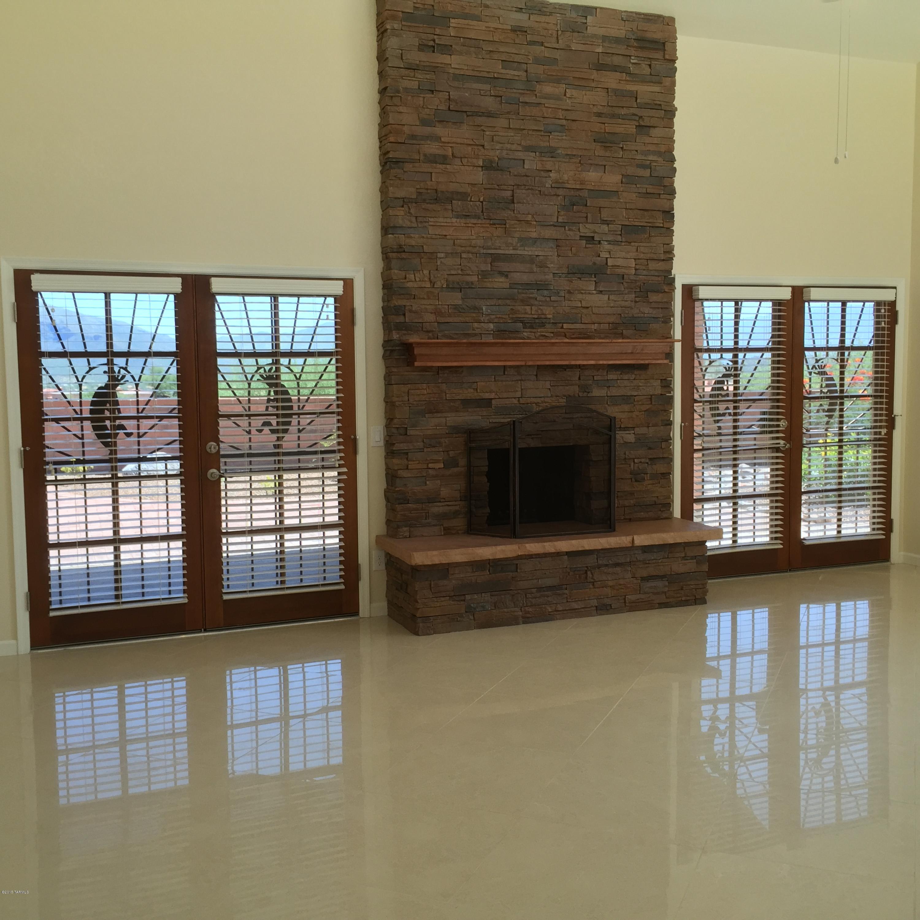 5540 N Via Velazquez