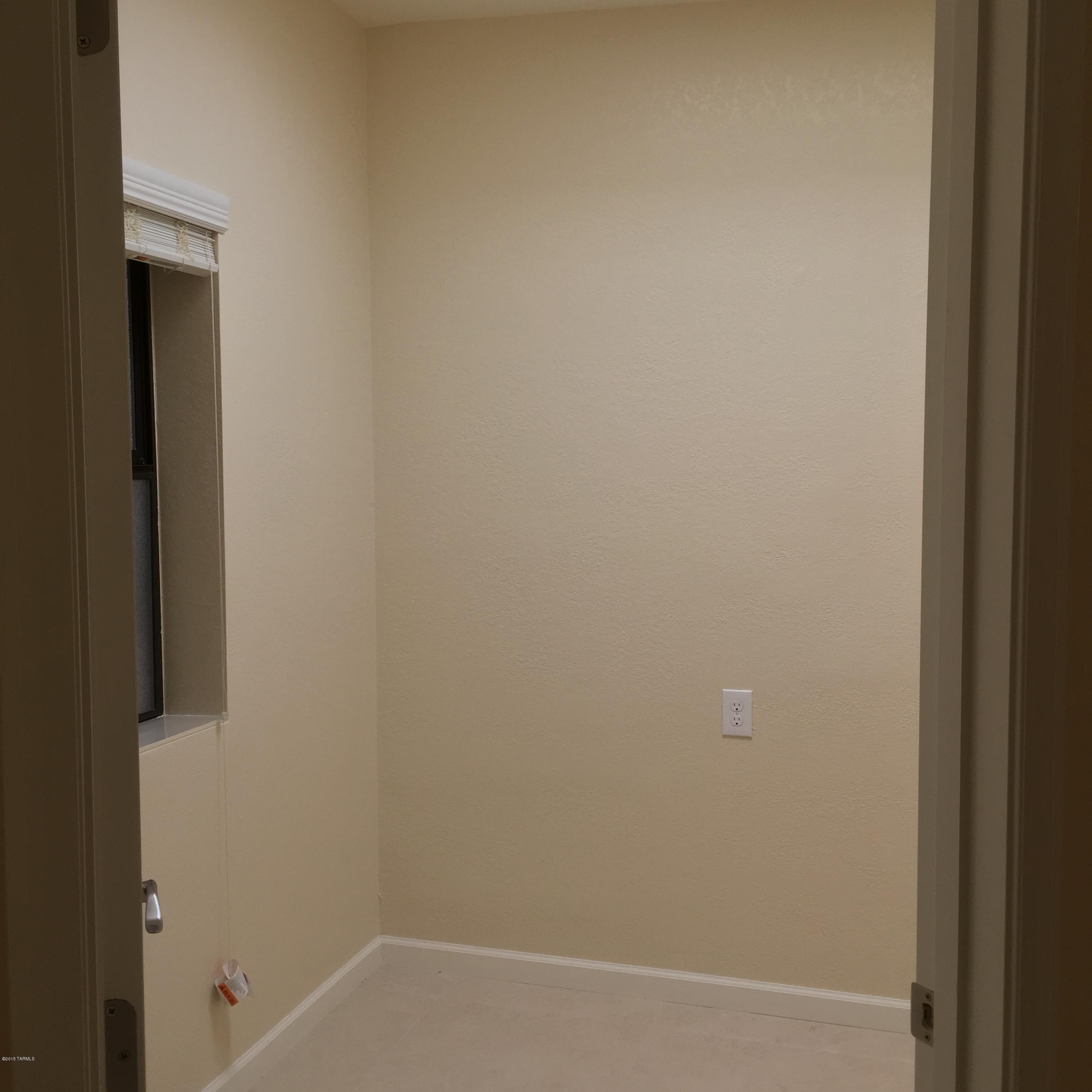 5540 N Via Velazquez