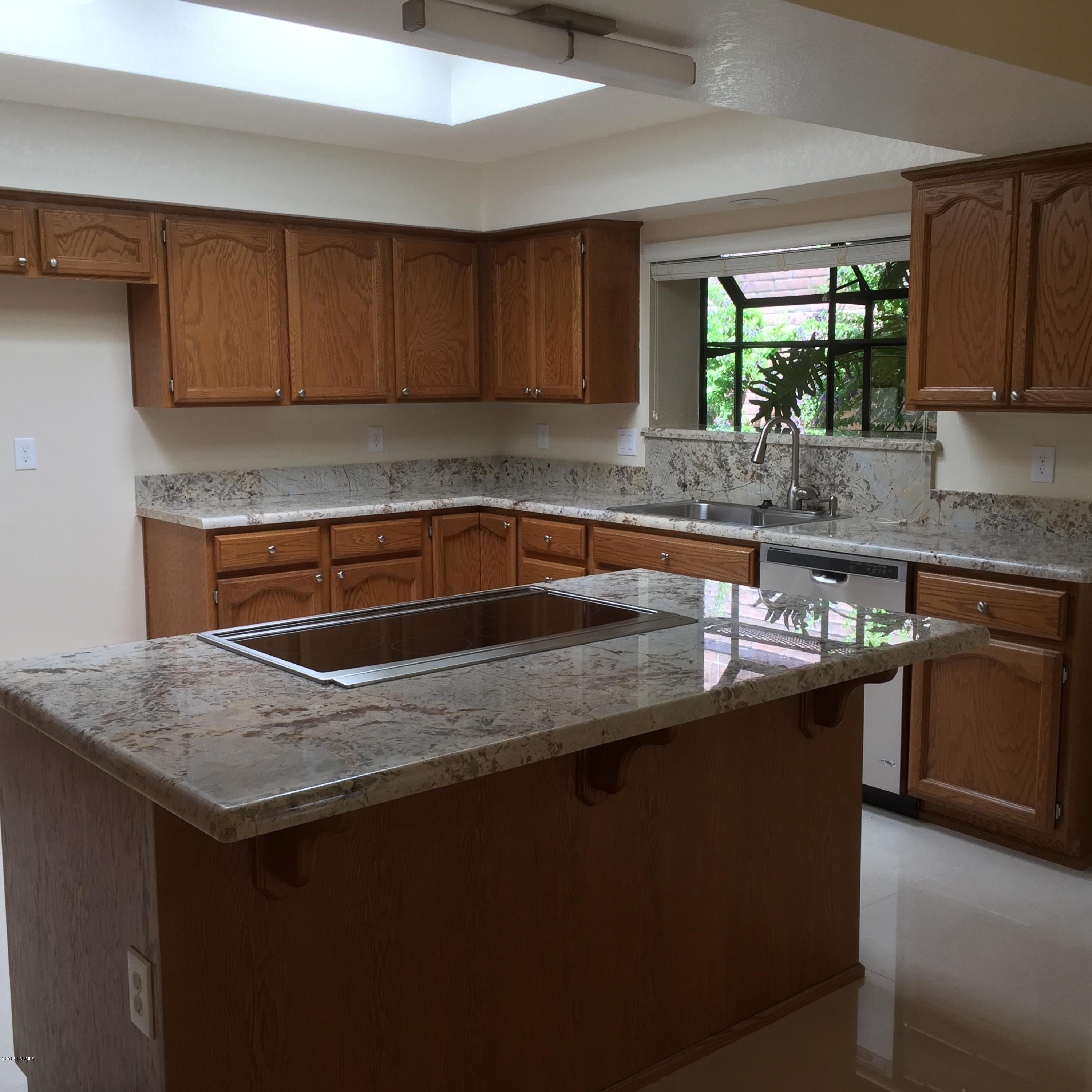 5540 N Via Velazquez