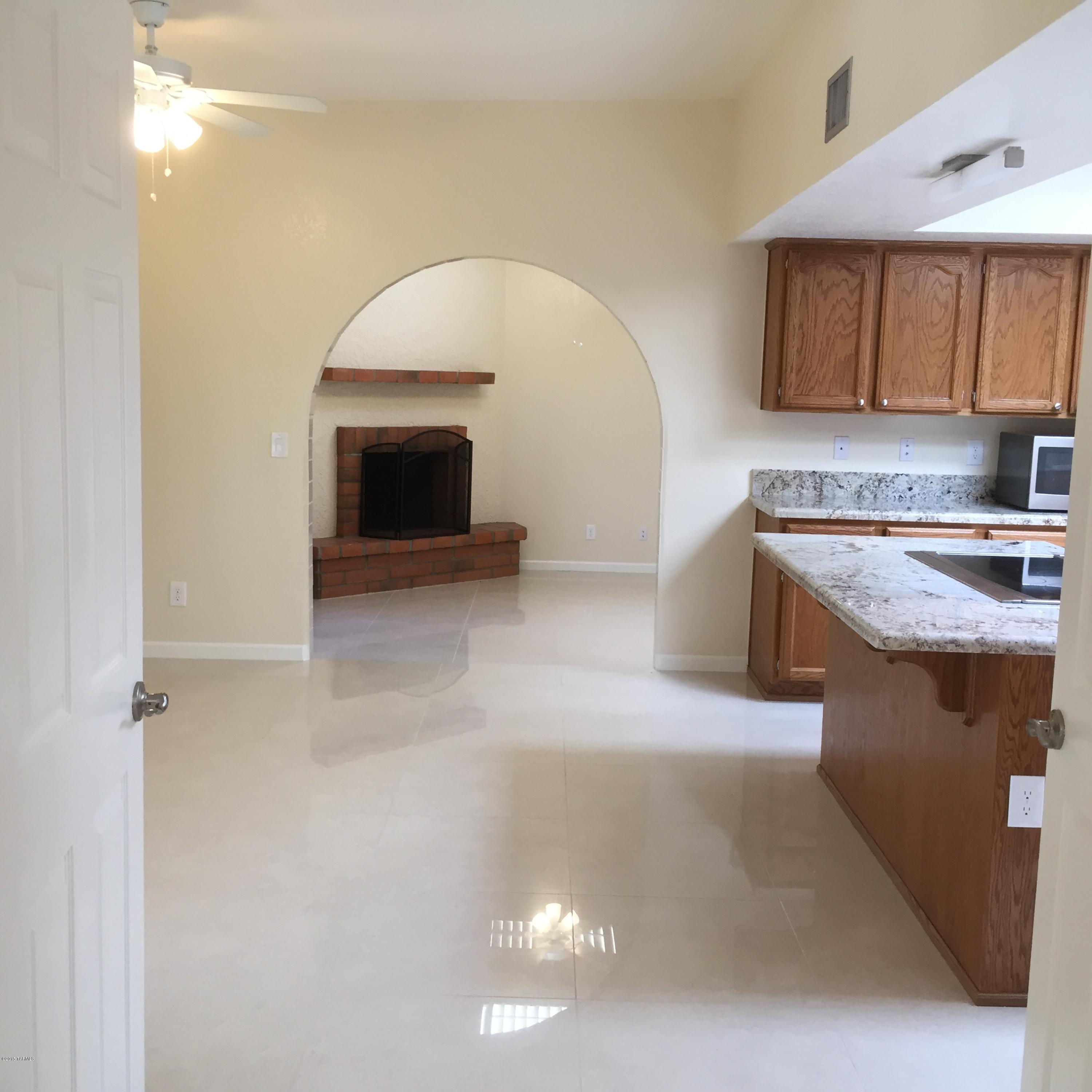 5540 N Via Velazquez