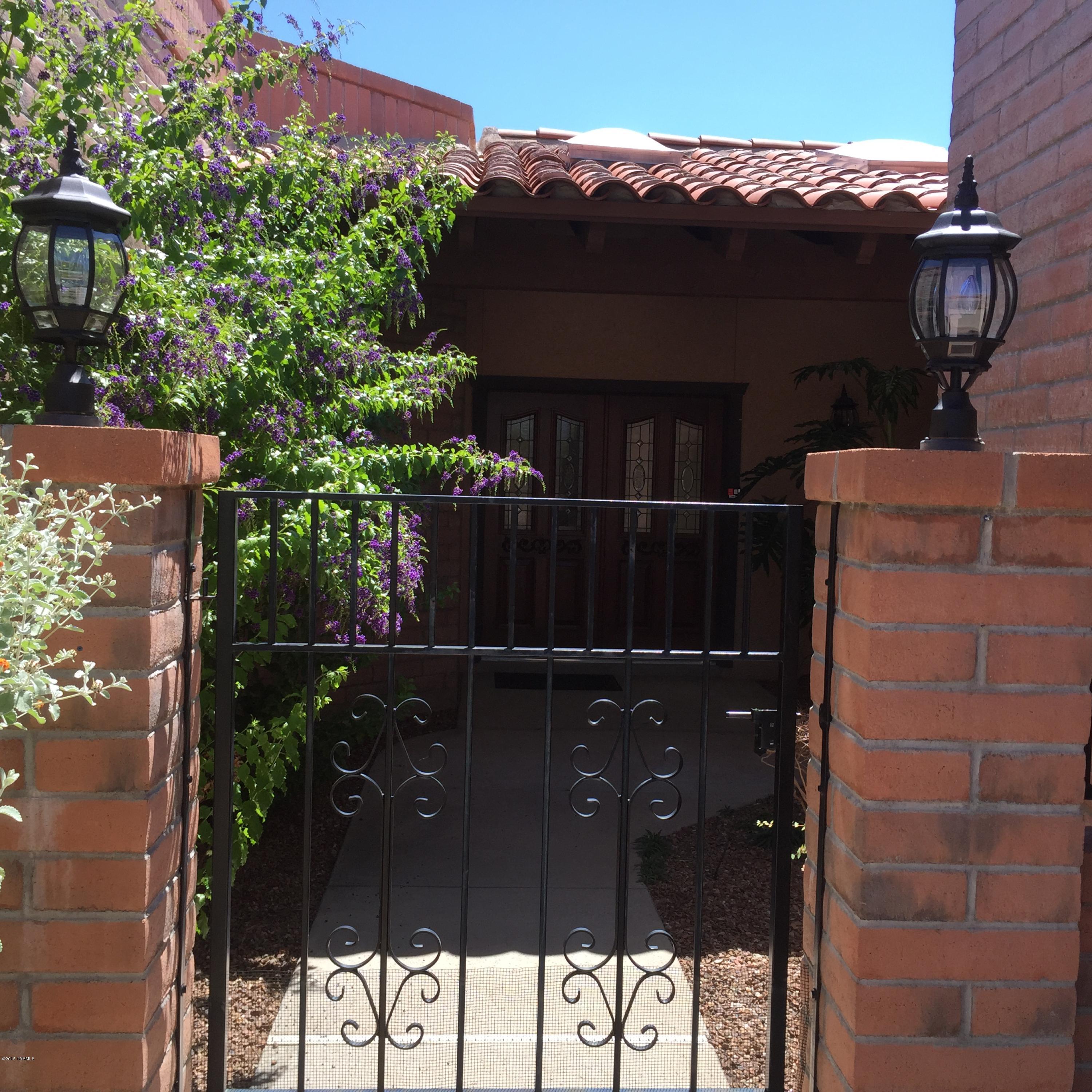 5540 N Via Velazquez