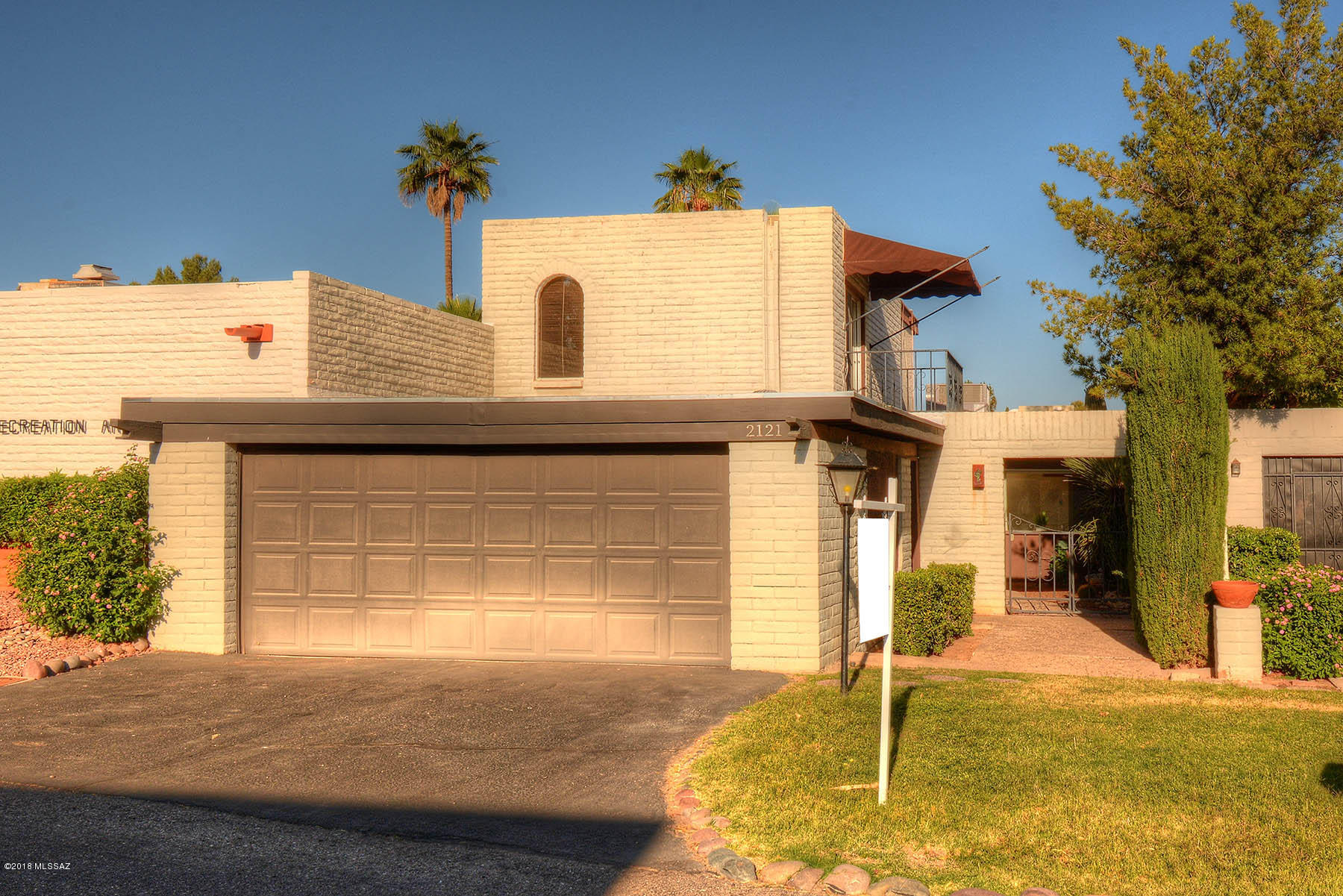 2121 N Calle De Vida