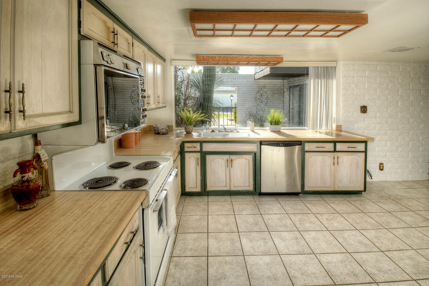 2121 N Calle De Vida