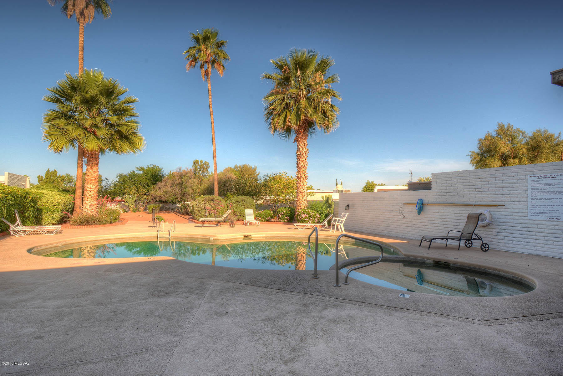 2121 N Calle De Vida