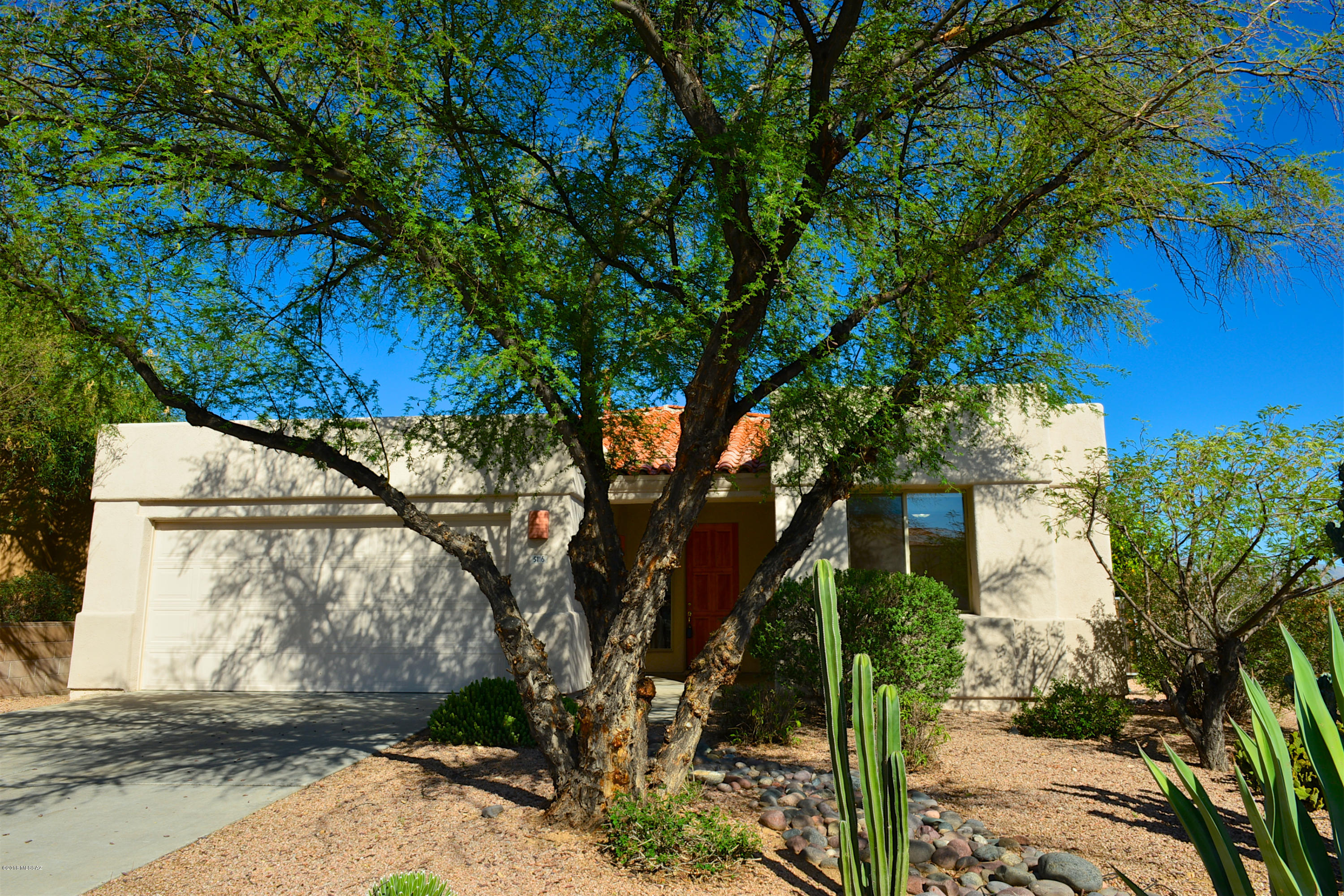 5116 N Fairway Spring Drive