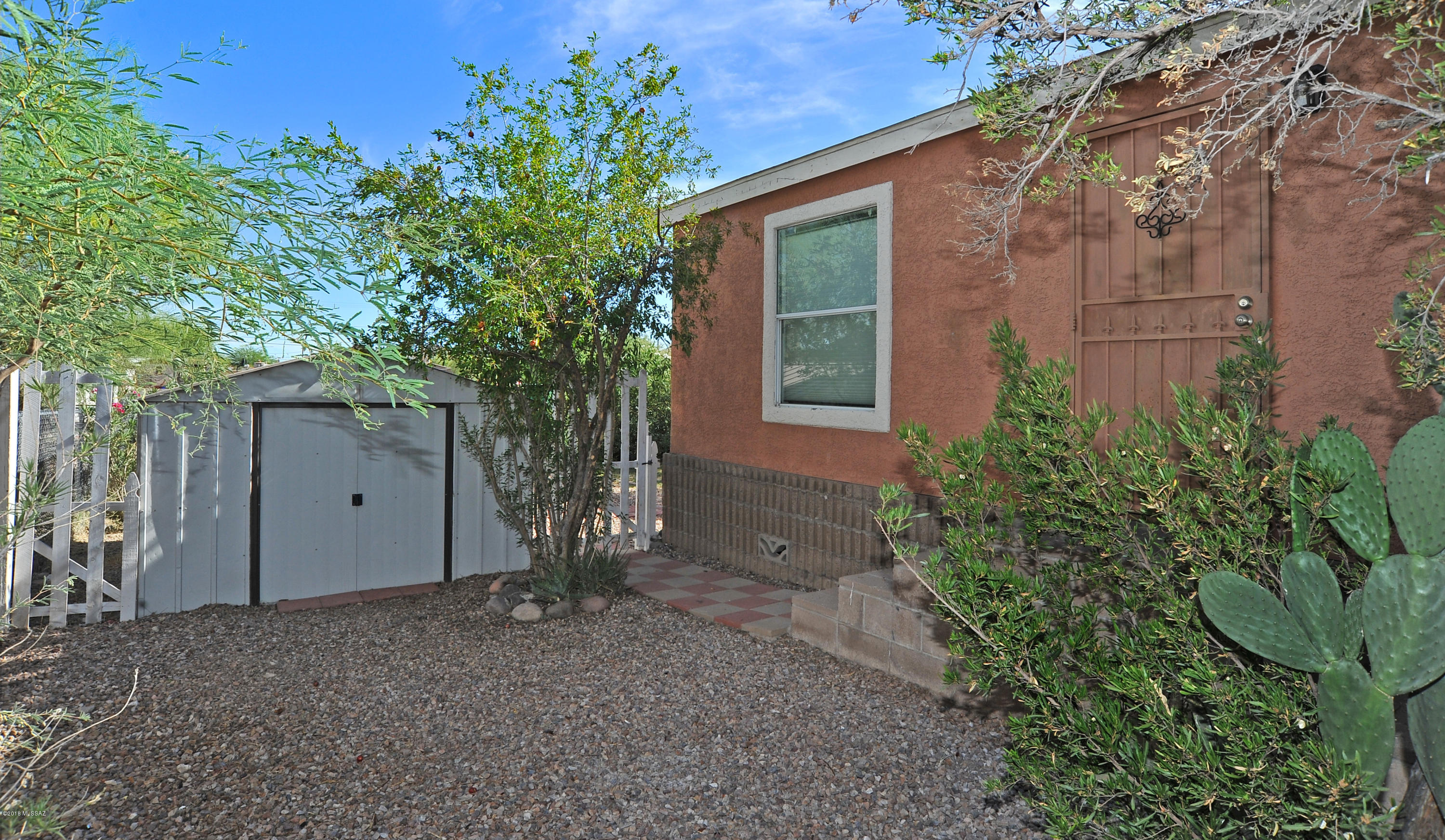 731 W Calle Progreso