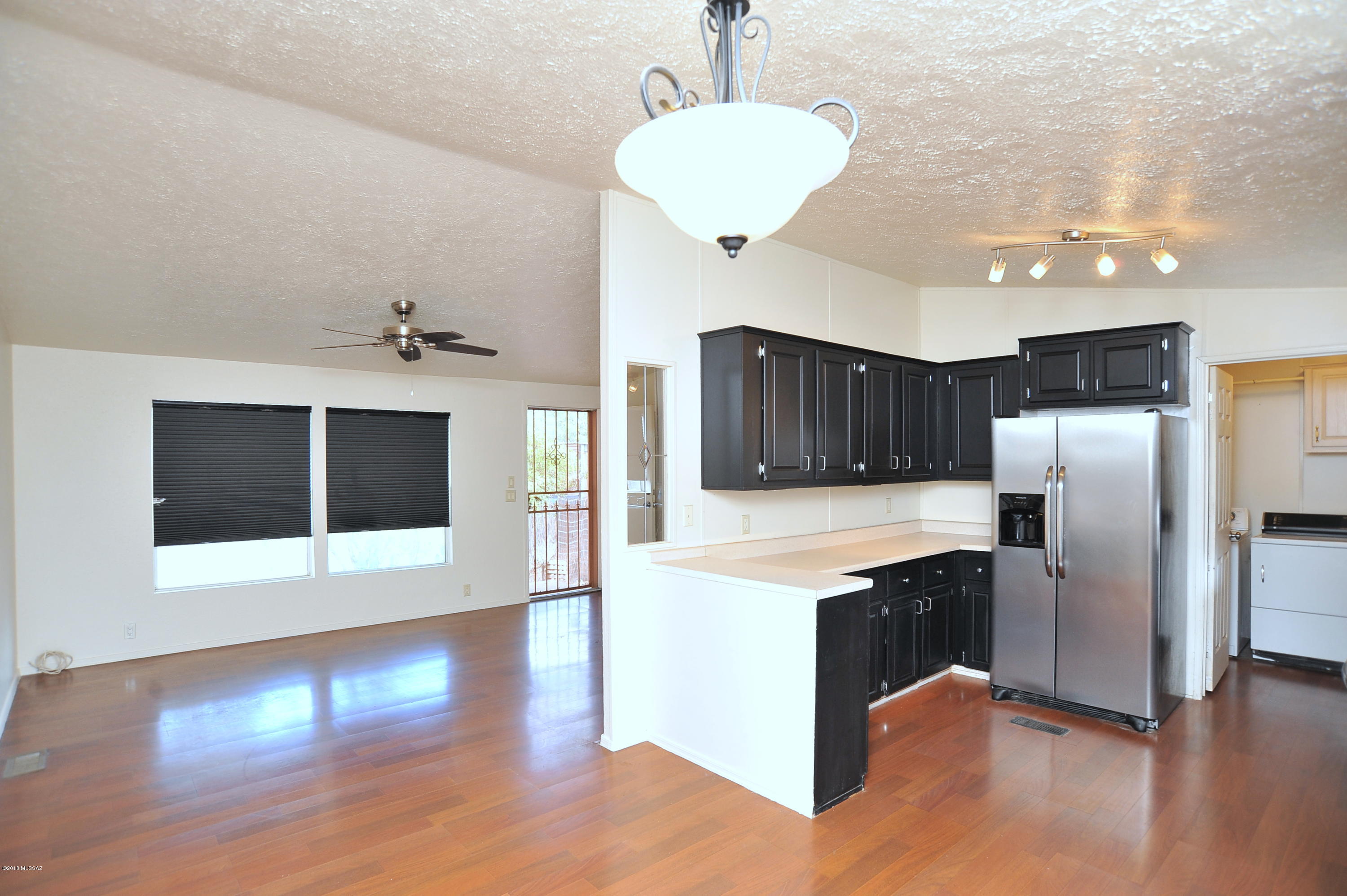 731 W Calle Progreso