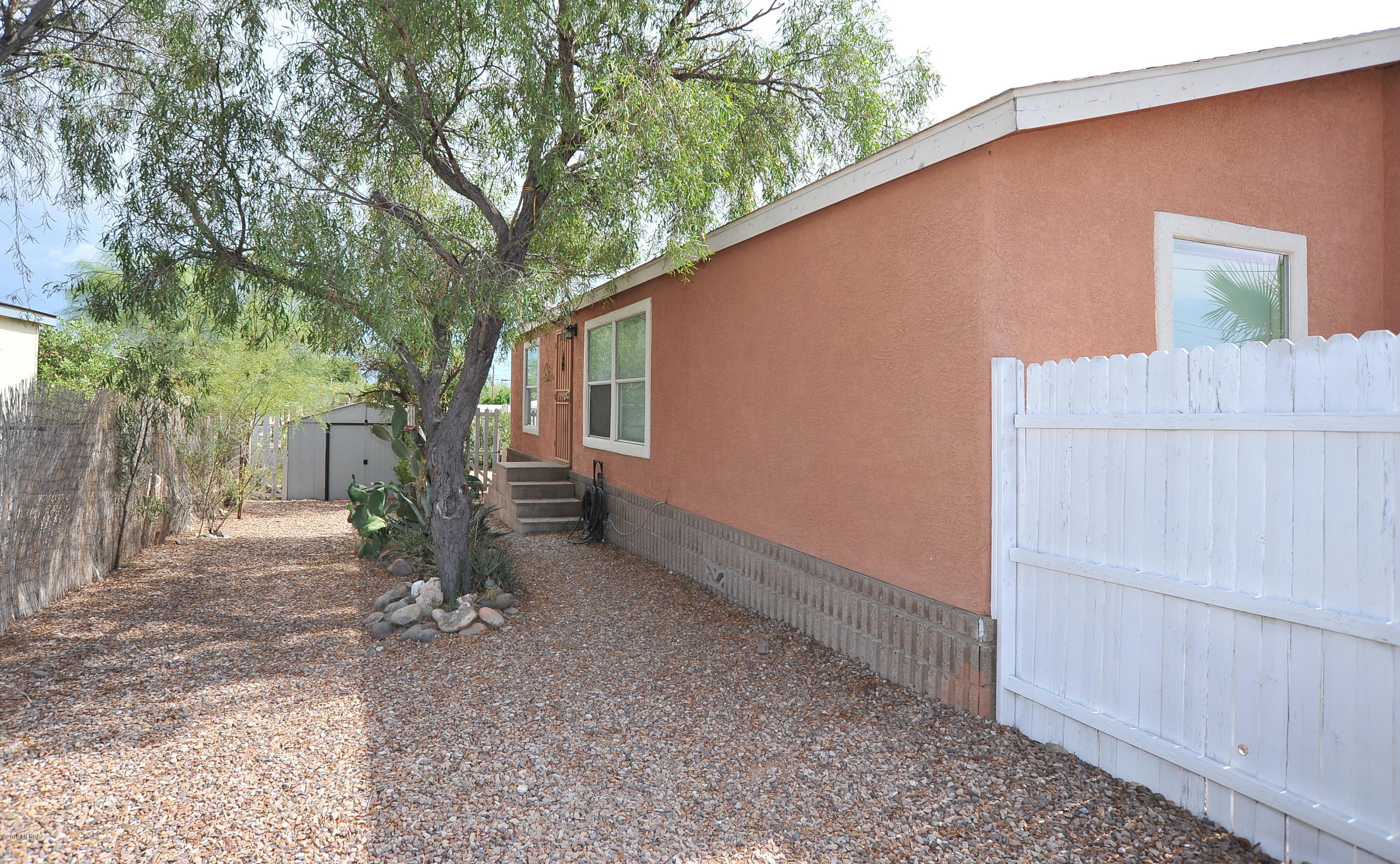 731 W Calle Progreso