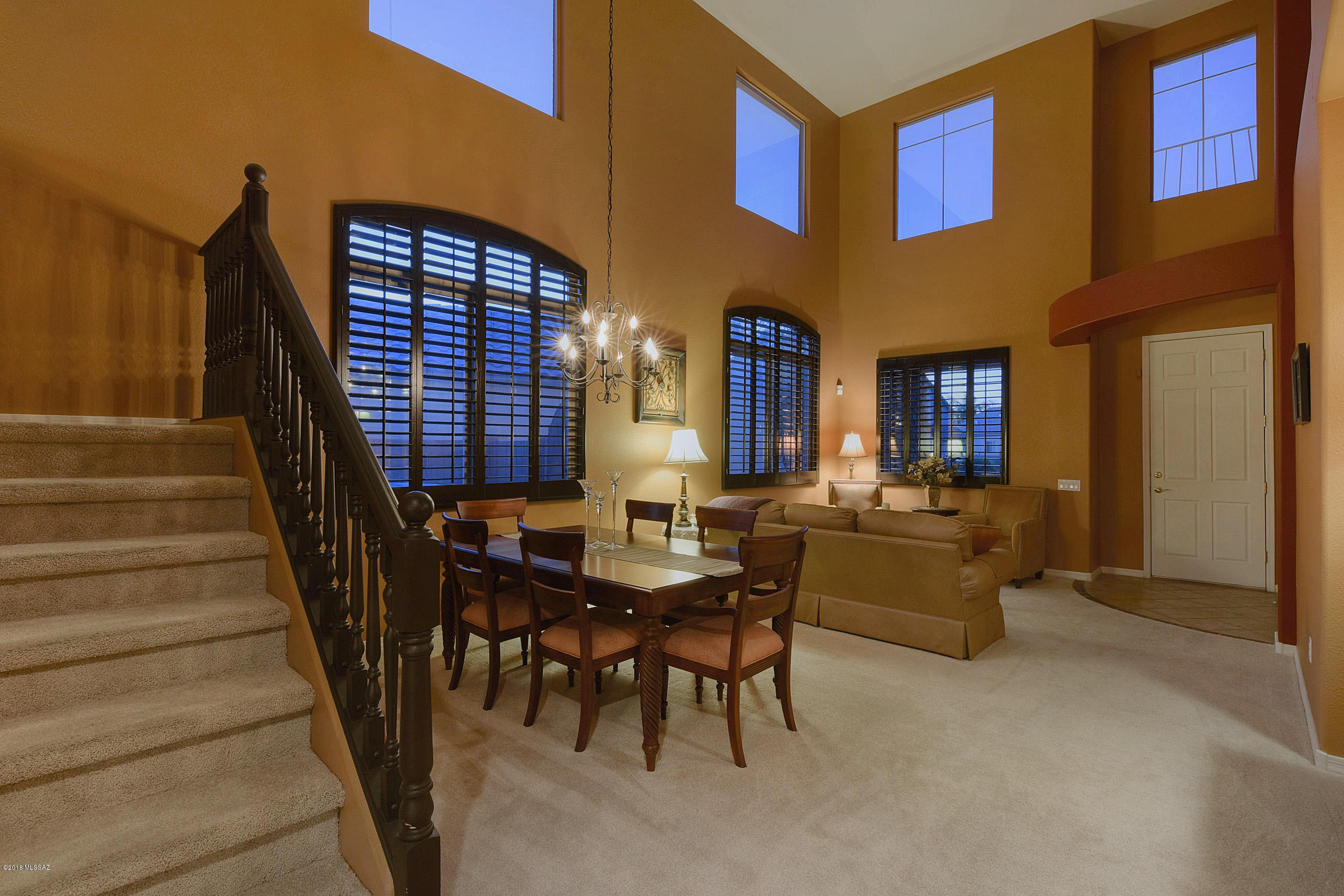 1009 W Leatherleaf Drive