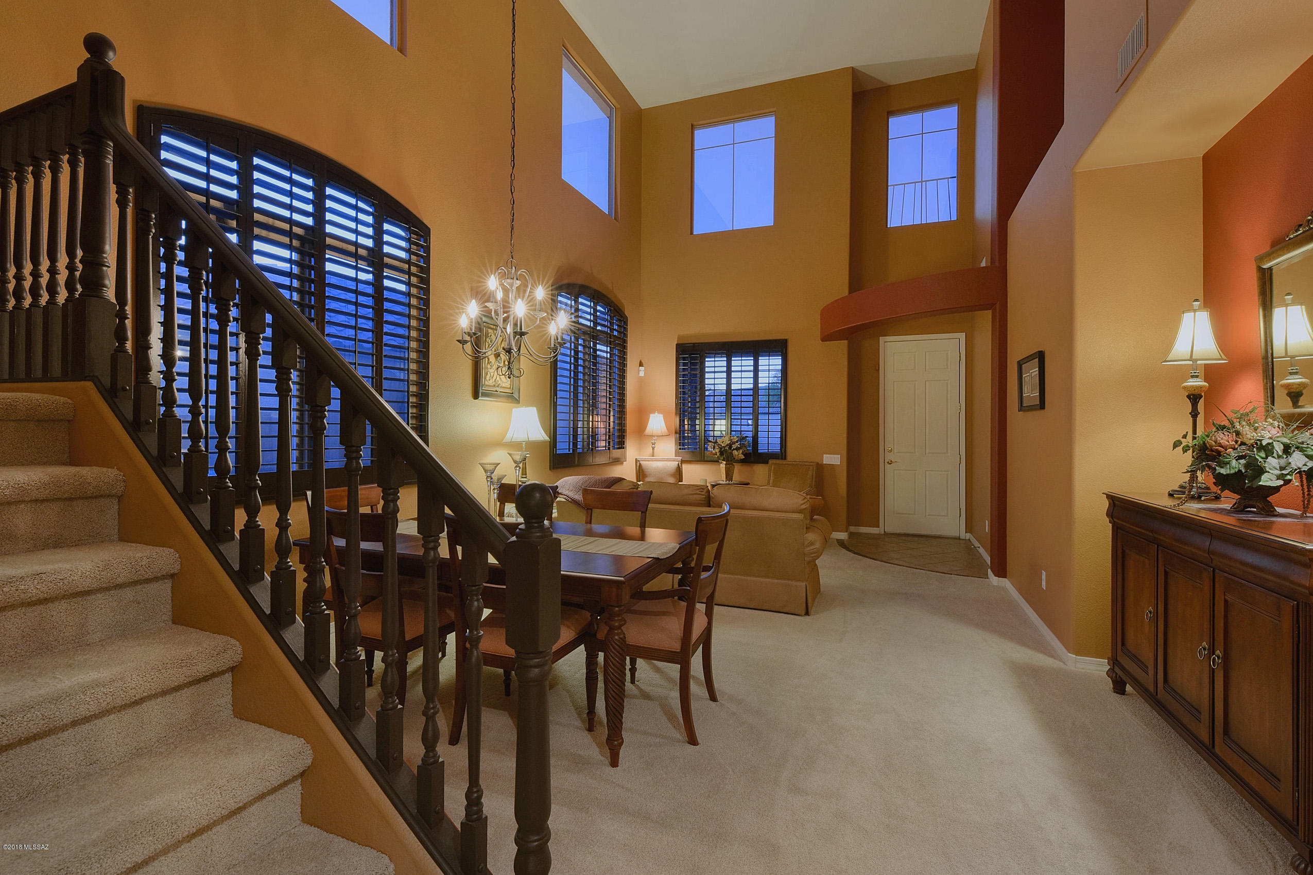 1009 W Leatherleaf Drive