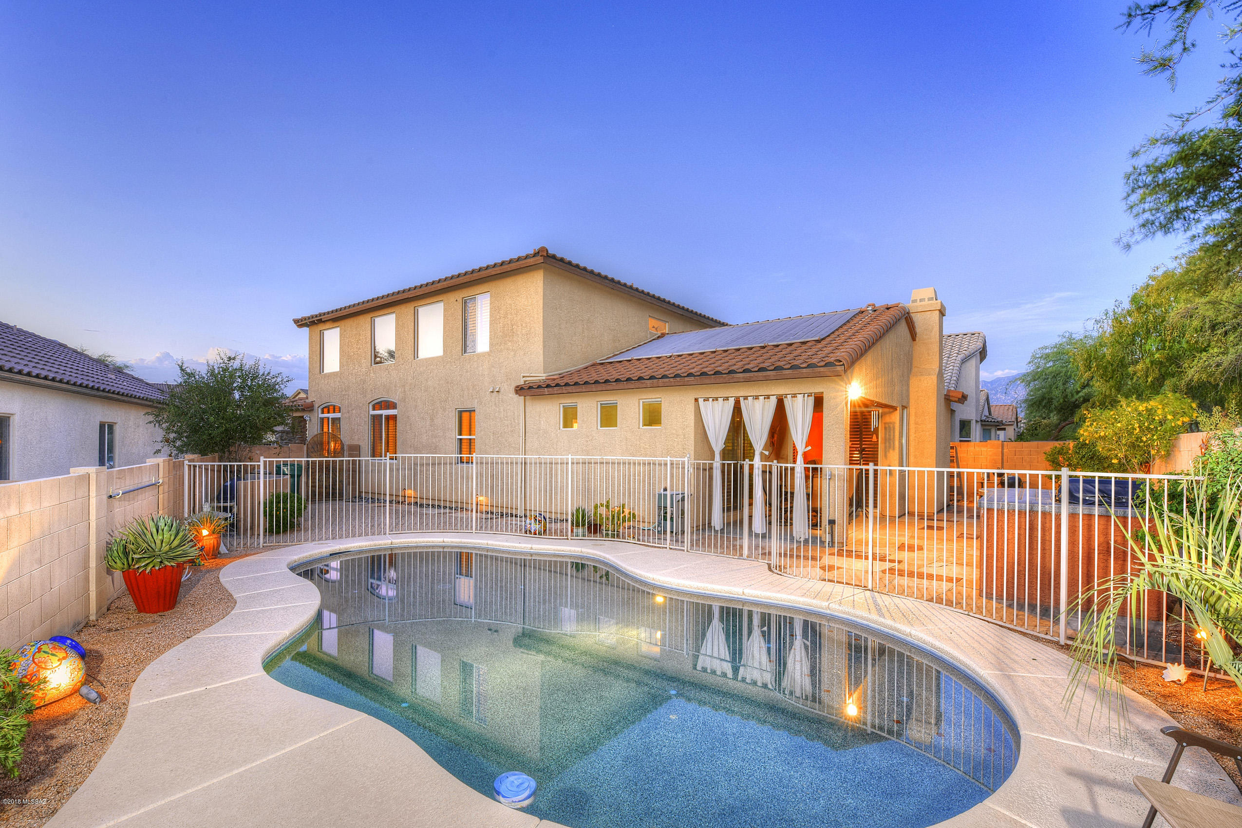 1009 W Leatherleaf Drive