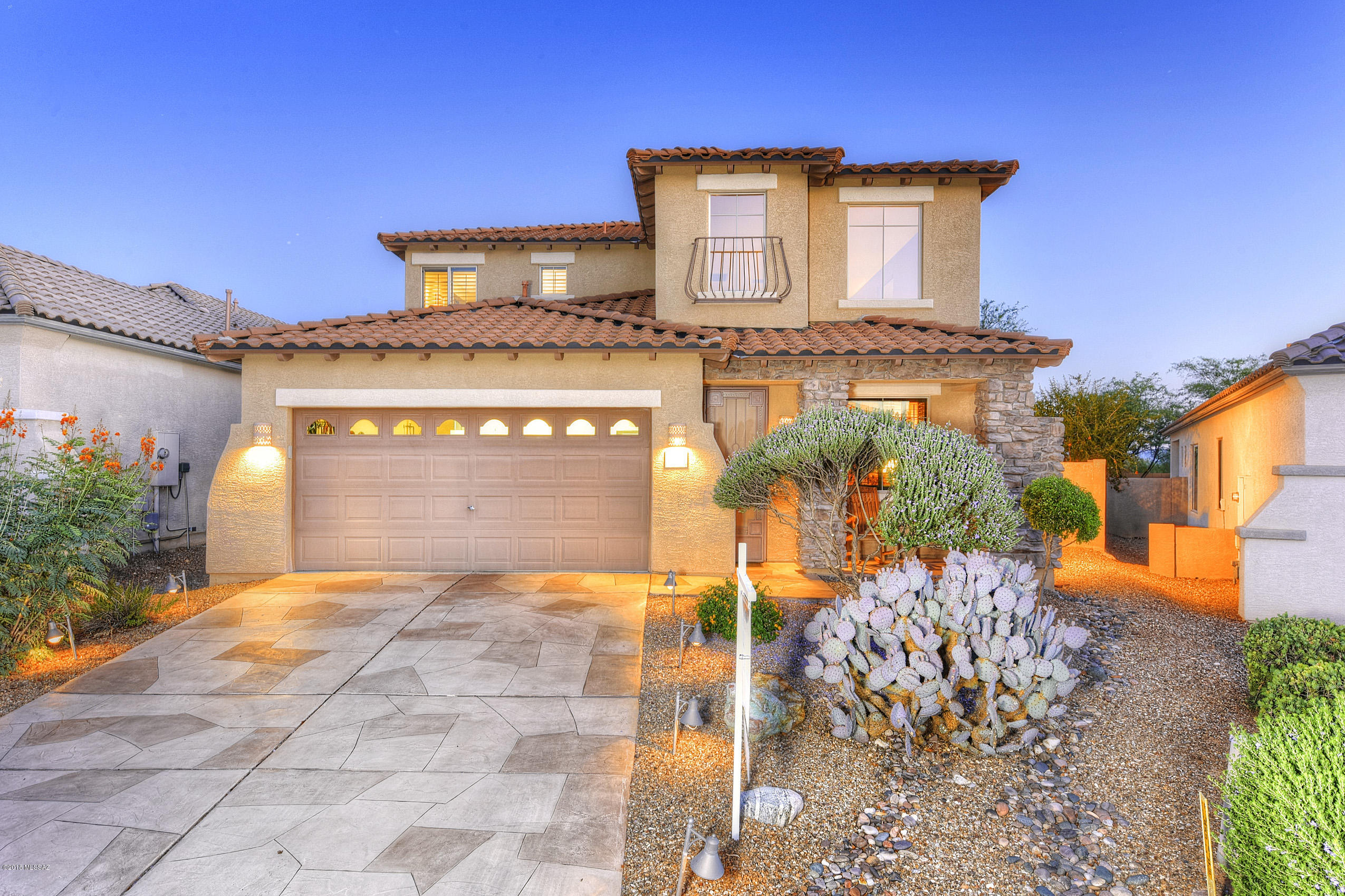 1009 W Leatherleaf Drive