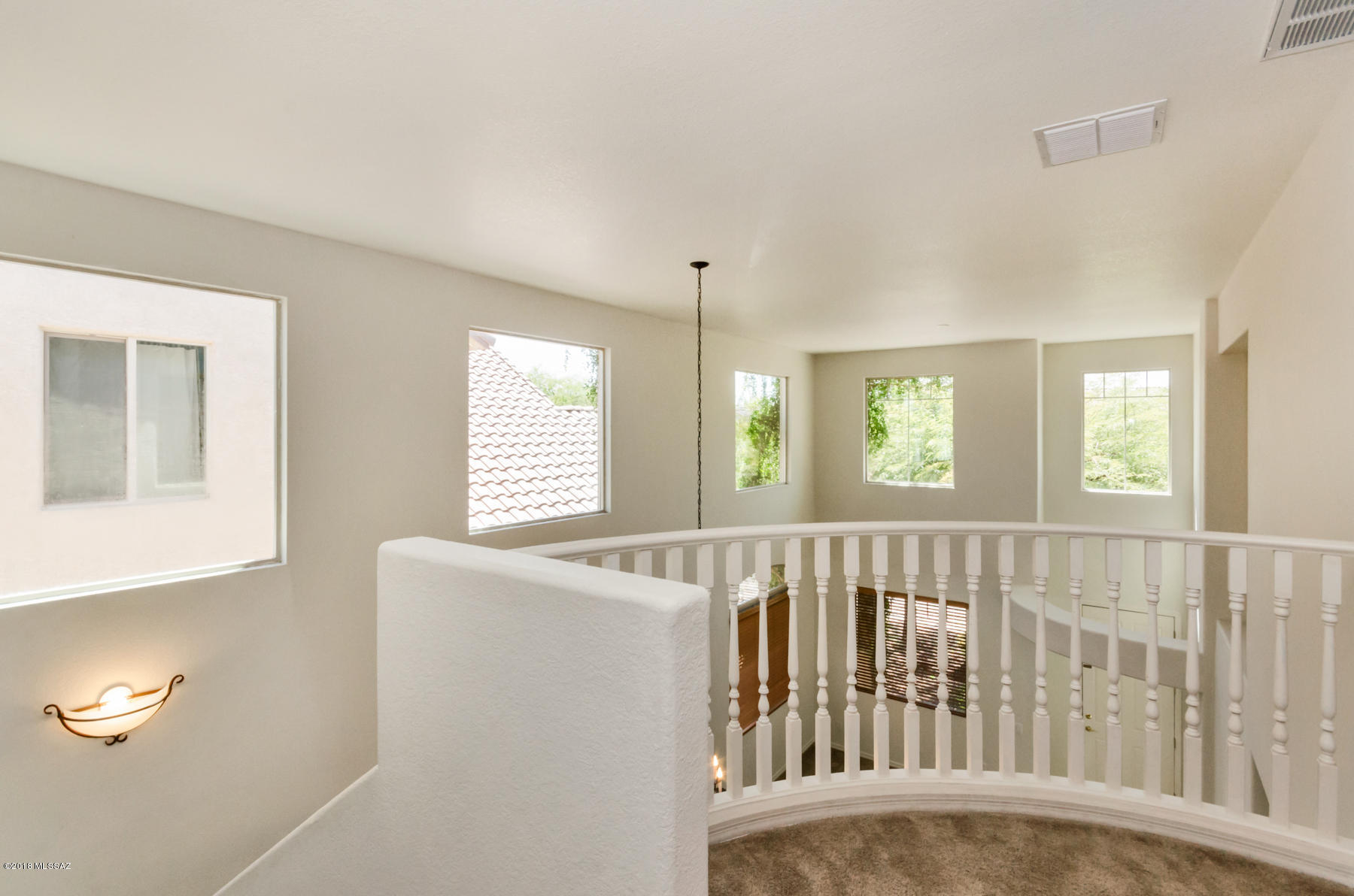 996 W Thornbush Place