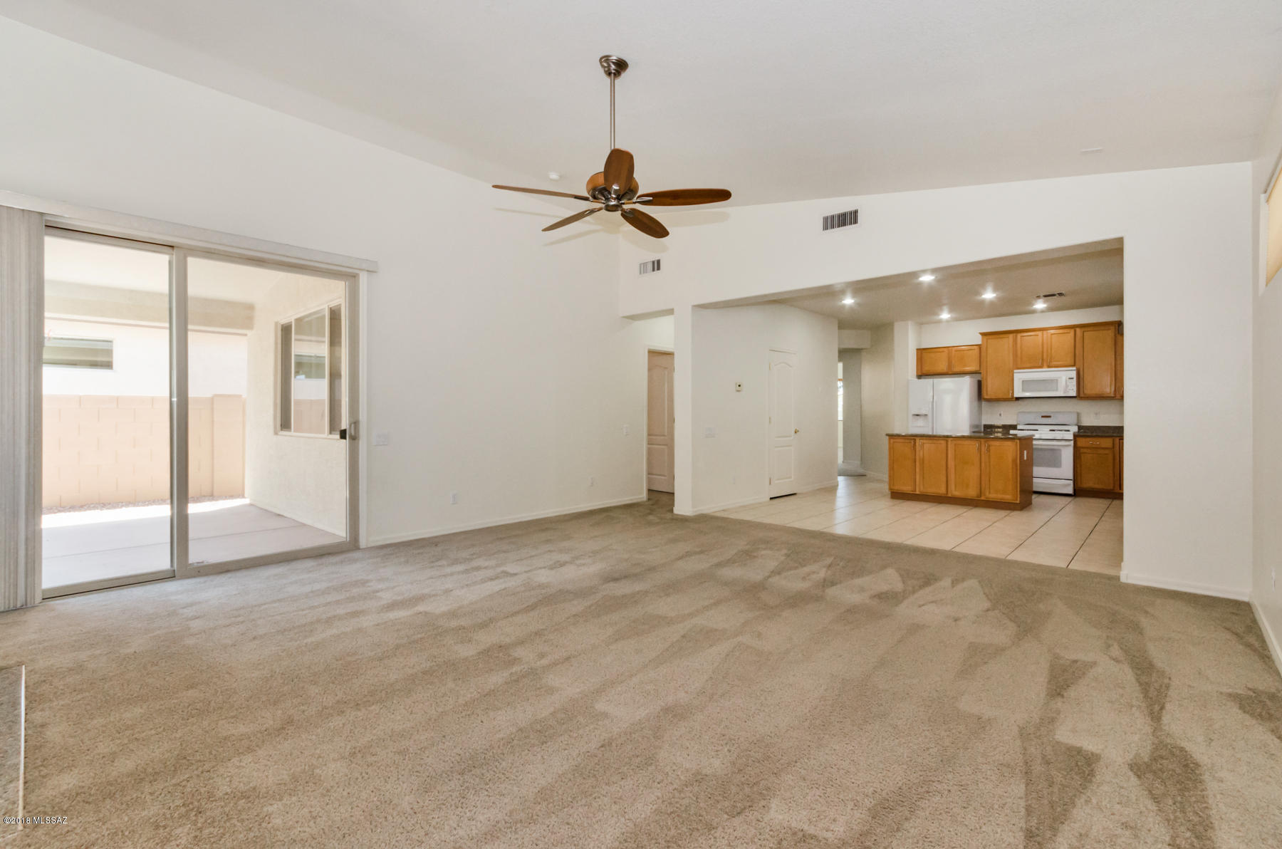 996 W Thornbush Place